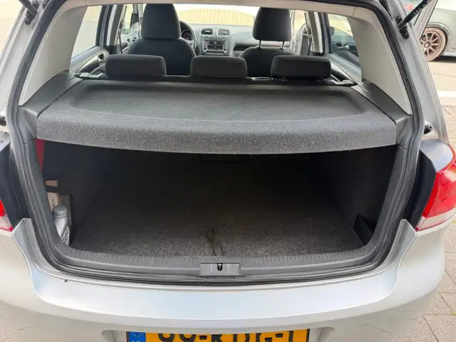 Volkswagen Golf view 17