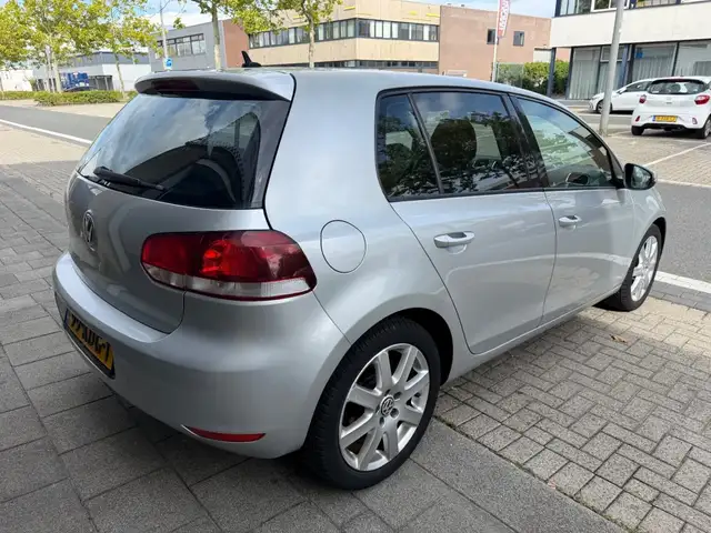 Volkswagen Golf view 5