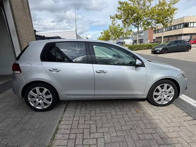 Volkswagen Golf view 12