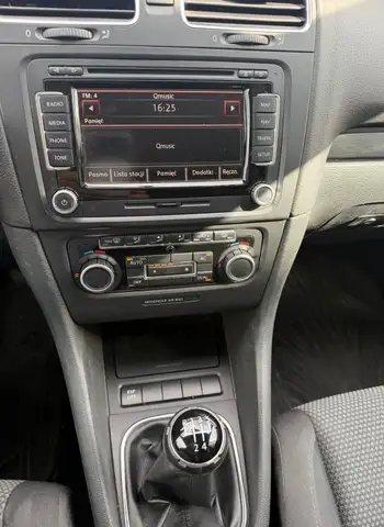 Volkswagen Golf view 3