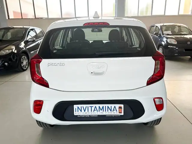 Kia Picanto view 5