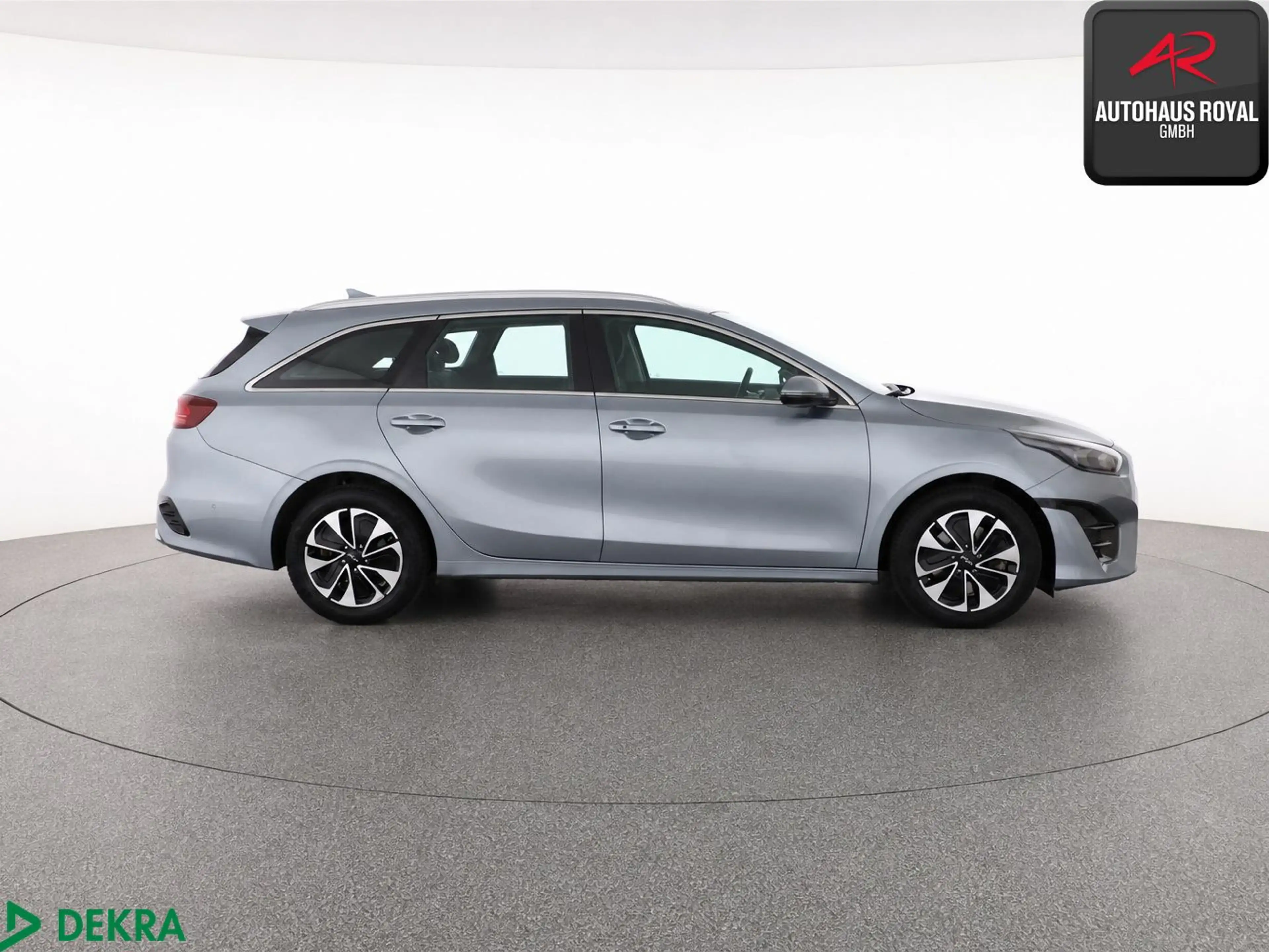 Kia Ceed / cee'd Sportswagon 1.6 Plug-in Hybrid SMARTKEY — photo 6