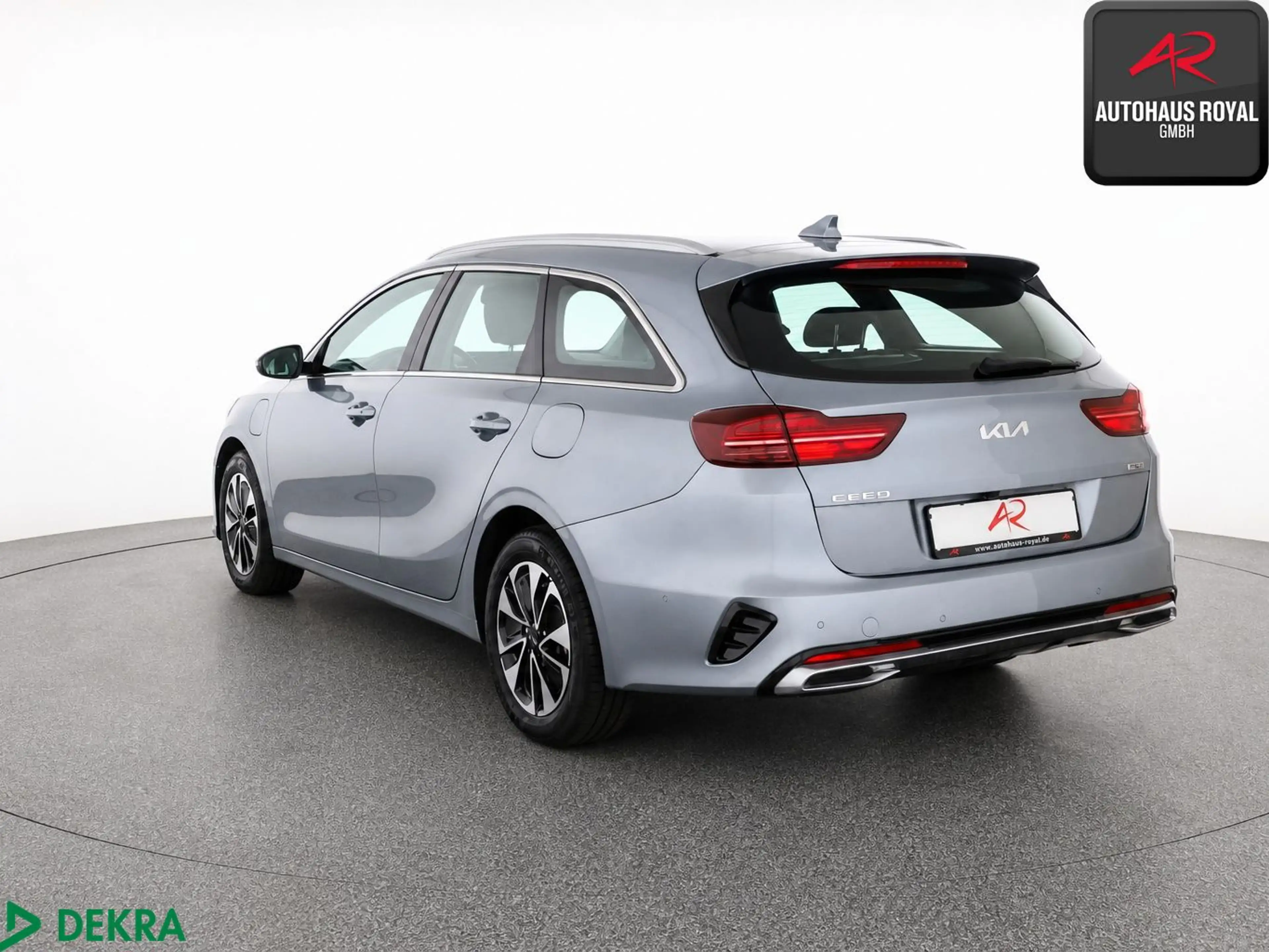 Kia Ceed / cee'd Sportswagon 1.6 Plug-in Hybrid SMARTKEY — photo 3