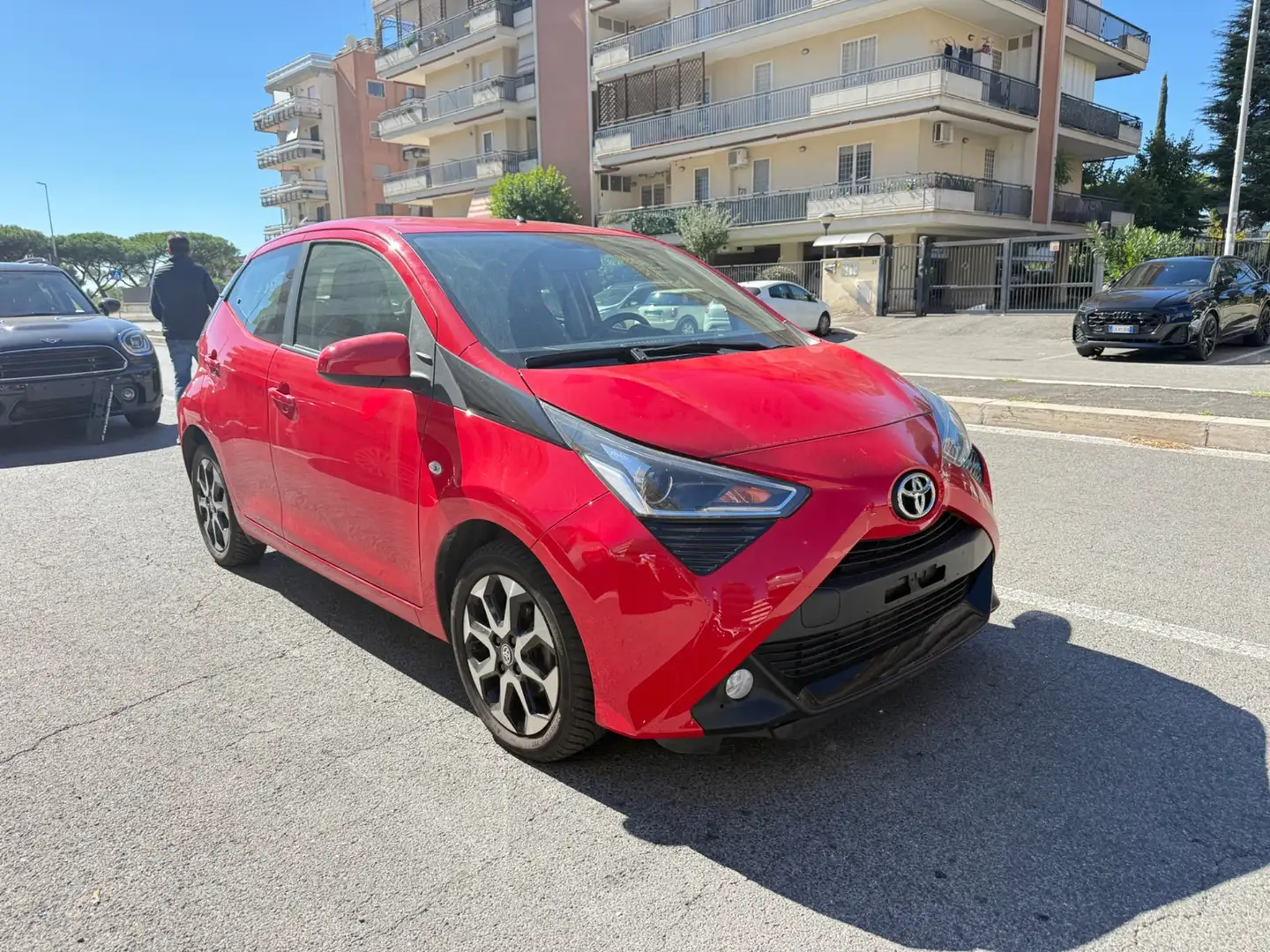 Toyota Aygo Aygo 1.0 VVT-i 72 CV 5 porte x-play MMT LED NAVI K Rosso - 2