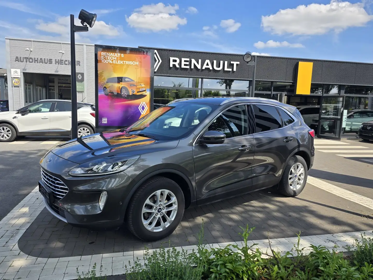 Ford Kuga 1.5 EcoBoost Titanium *Szhzg.*Kamera* Grau - 1