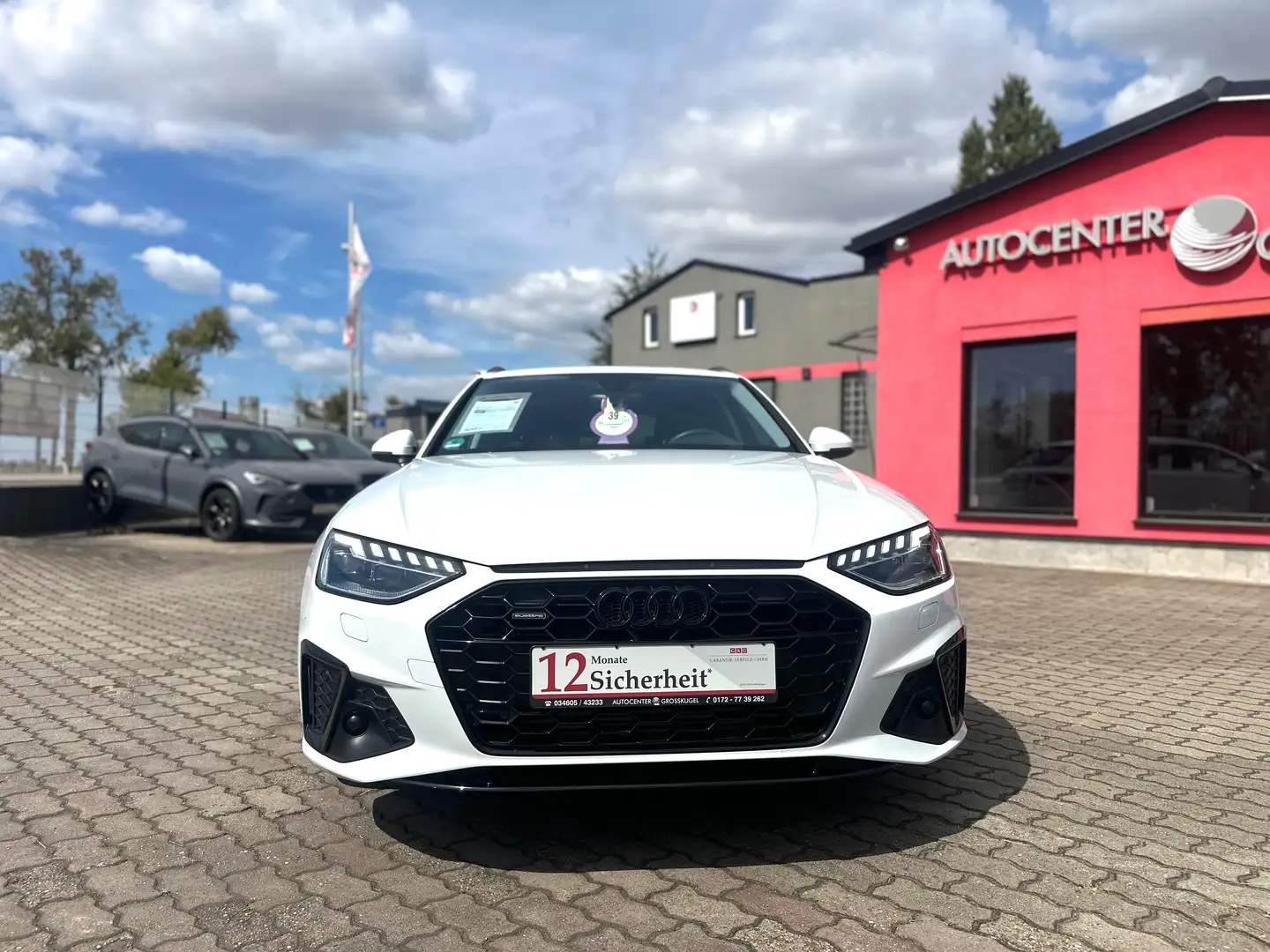 Audi A4 40 TFSI quattro S line Weiß - 2