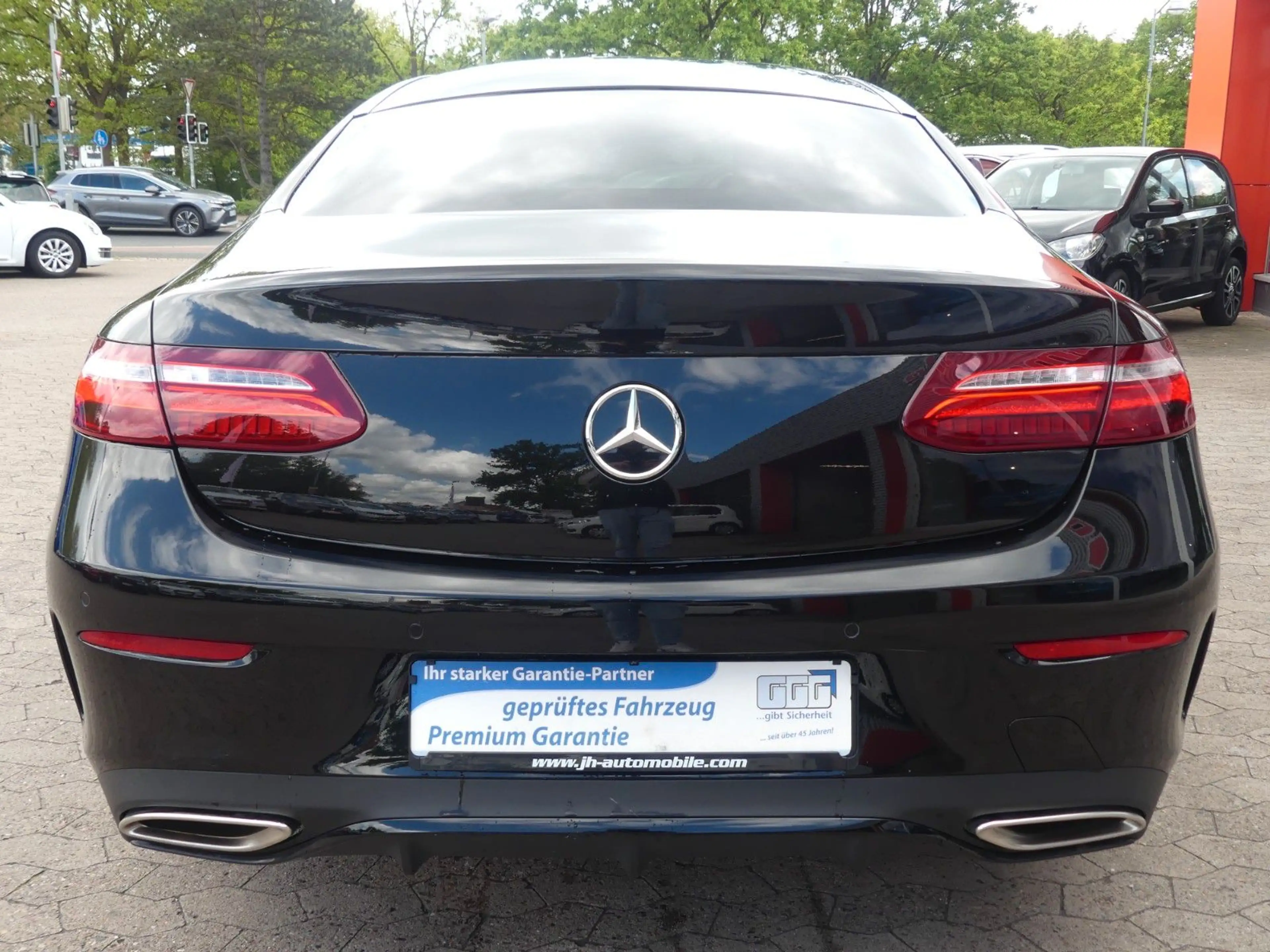Mercedes-Benz E 450 Coupe 4Matic*AMG*Night*Burmester*Panorama — photo 4