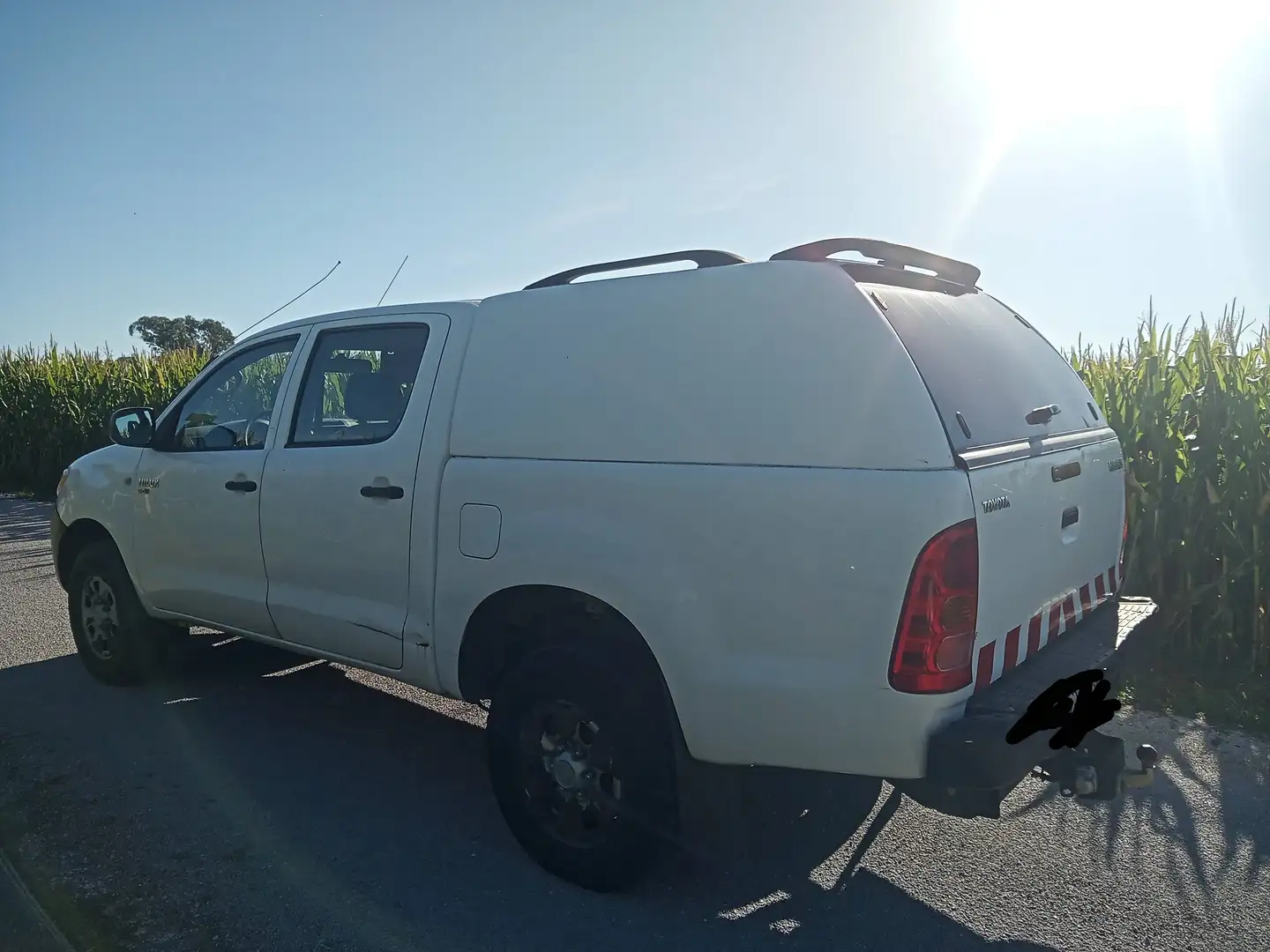 Toyota Hilux Hilux 2.5D-4D Cabina Doble GX Blanco - 2