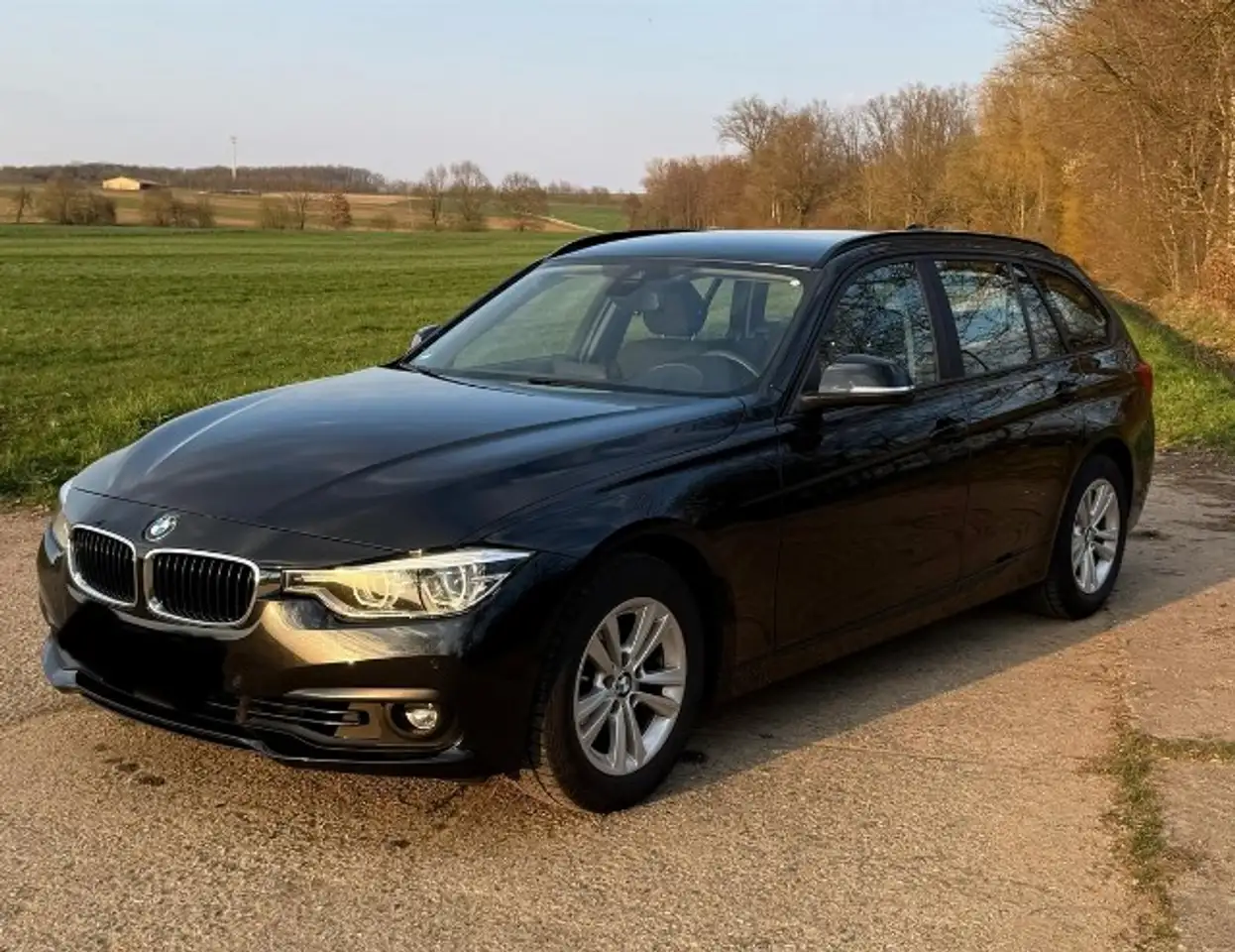 BMW 320 i Touring xDrive Advantage 8-fach bereift 2019