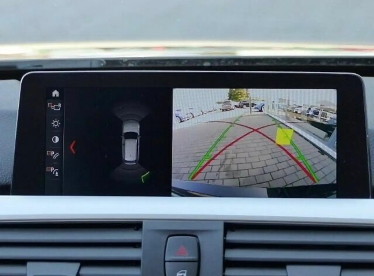 BMW 320 i Touring xDrive Advantage 8-fach bereift — photo 8
