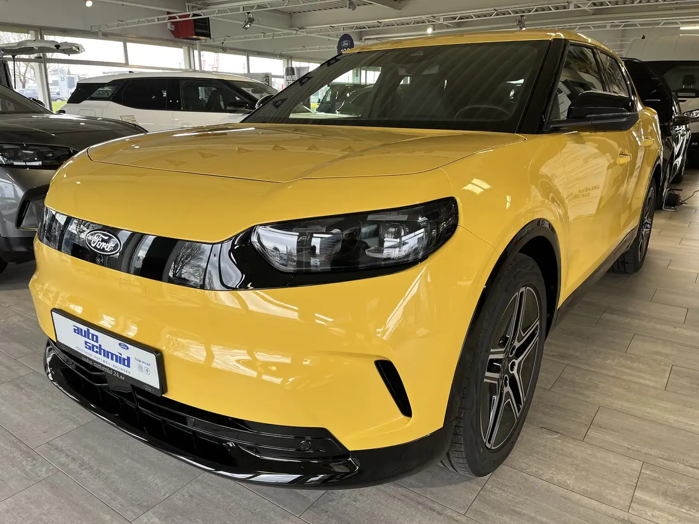 Ford Capri 210 kW RWD Premium Amarillo - 1