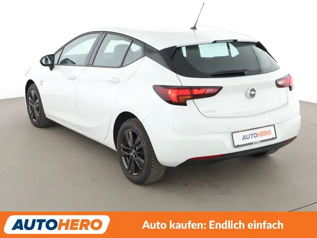 Opel Astra view 4