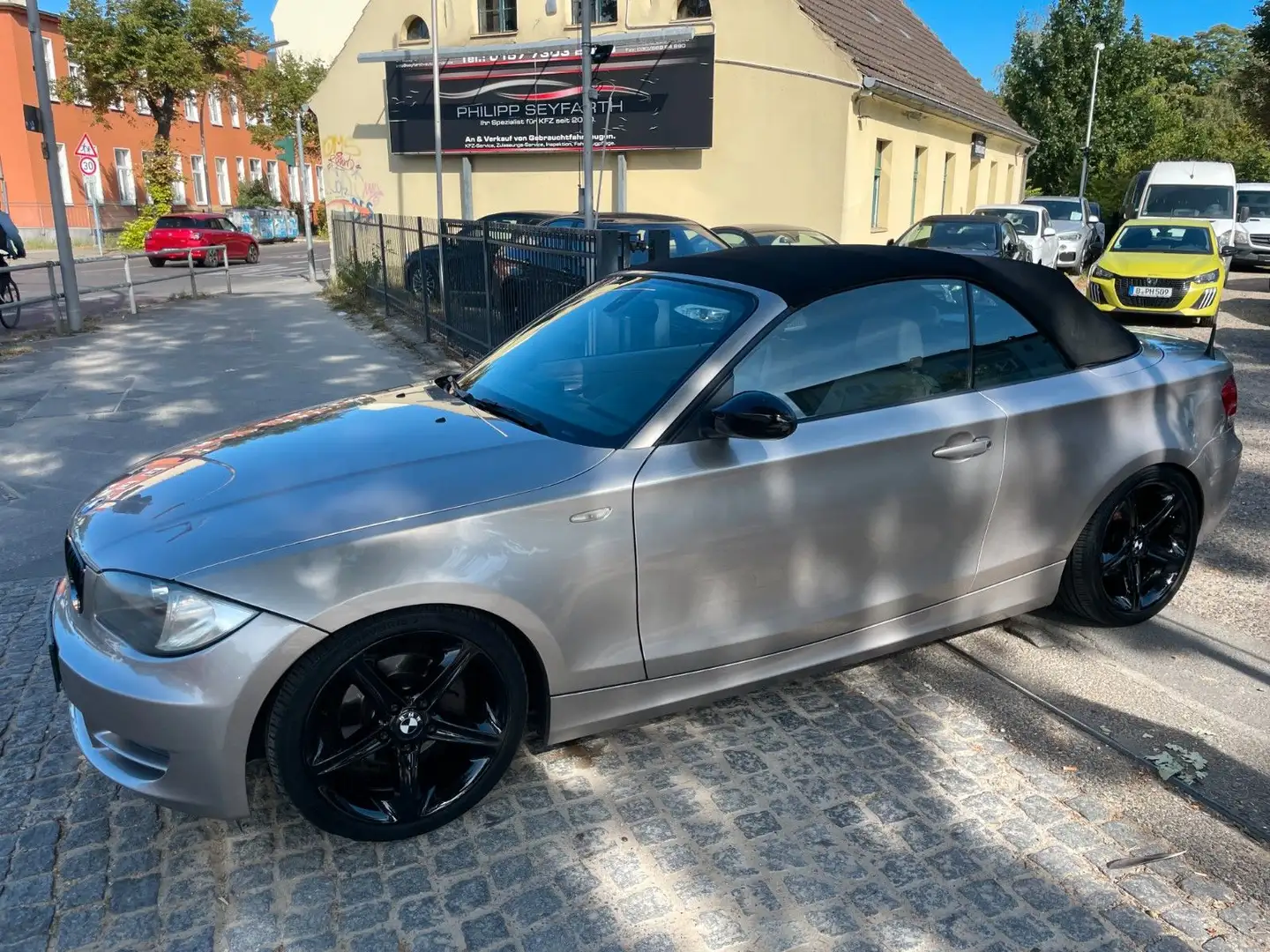 BMW 118 iA Cabrio E88*SPORT*AUT.*LEDER*NAVI*KLIMA* Beige - 2
