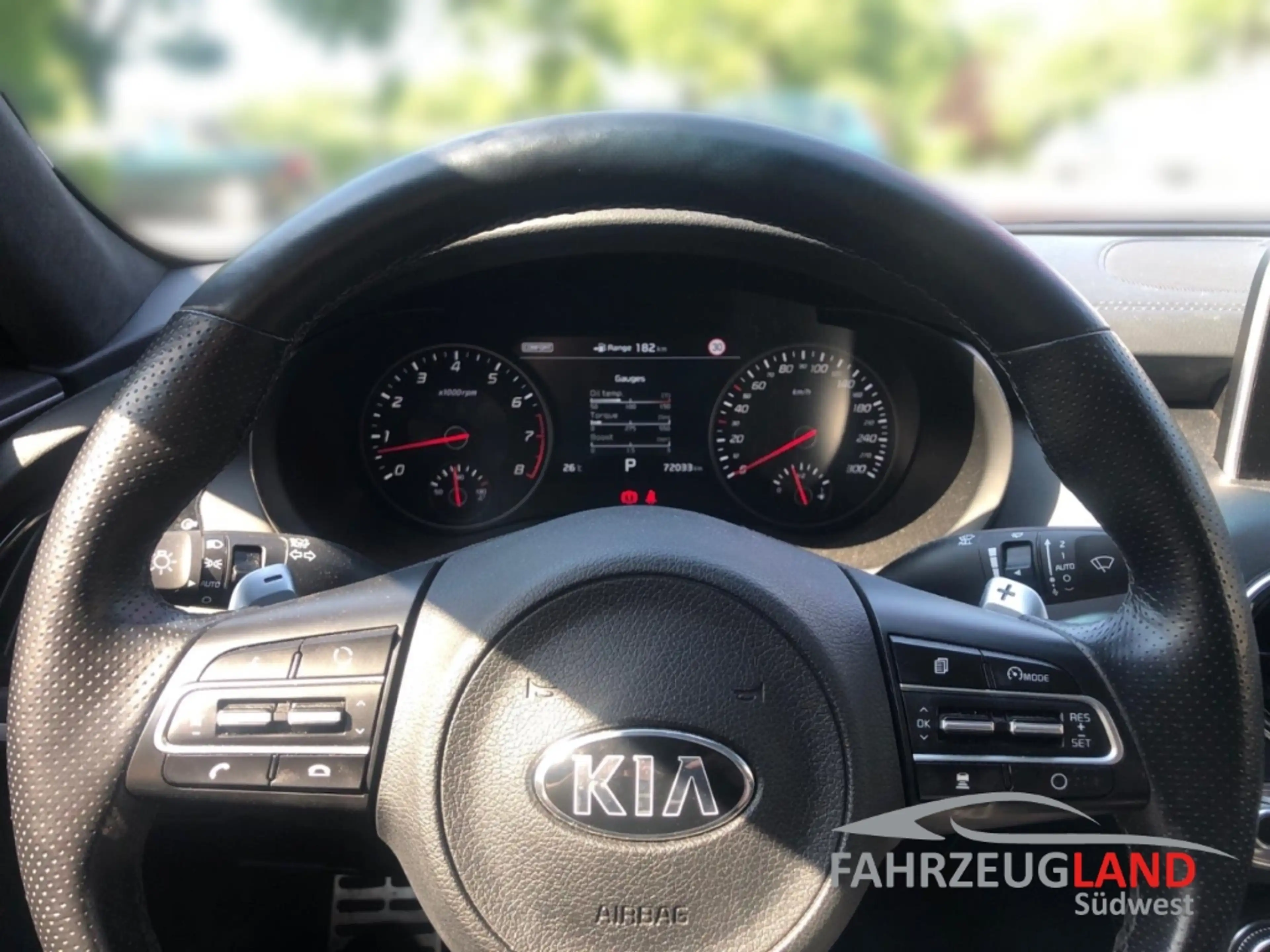 Kia Stinger GT 4WD 3.3 V6 T-GDI Schiebedach Klima PDC Navi Bre — photo 8