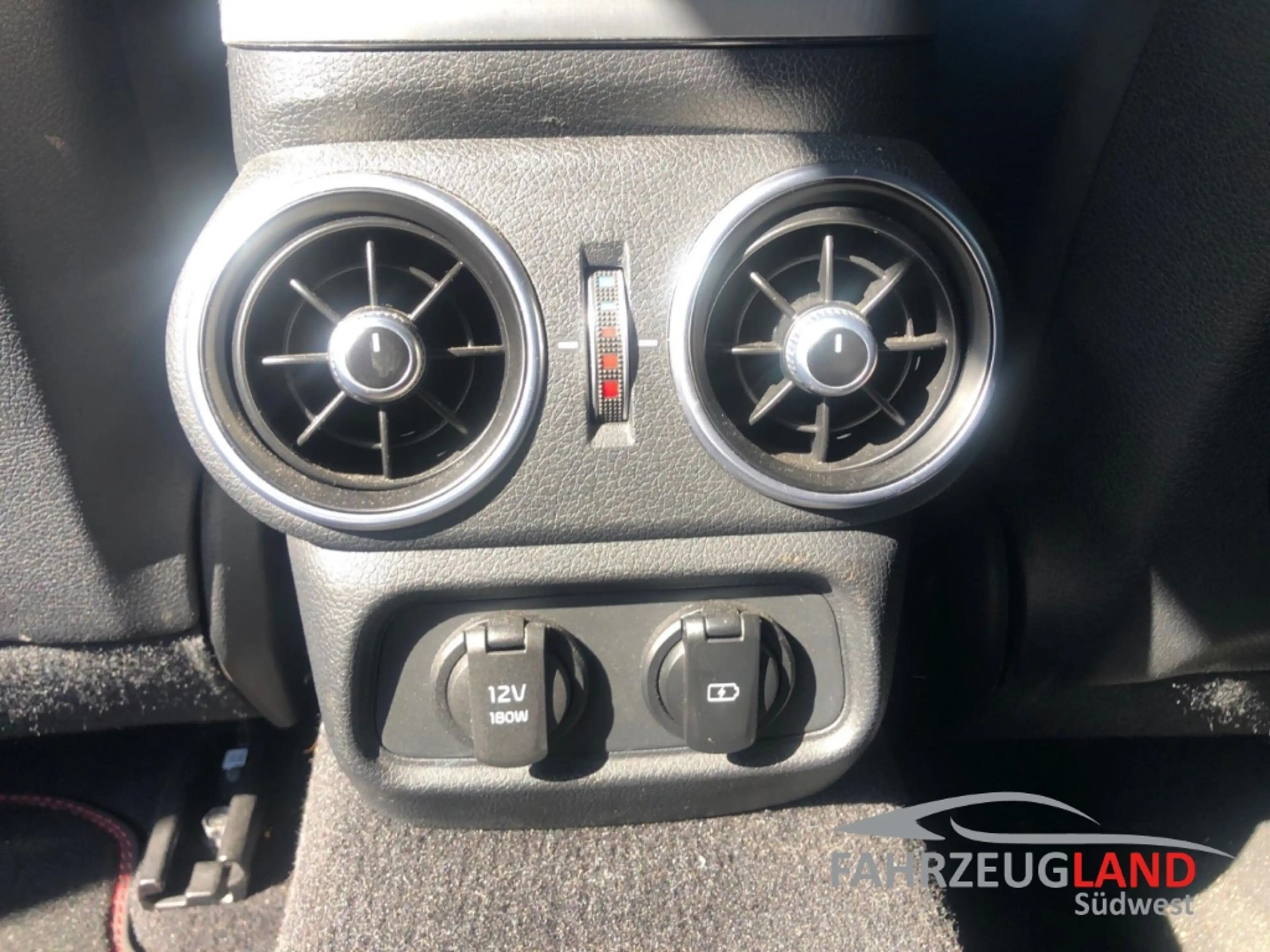Kia Stinger GT 4WD 3.3 V6 T-GDI Schiebedach Klima PDC Navi Bre — photo 15