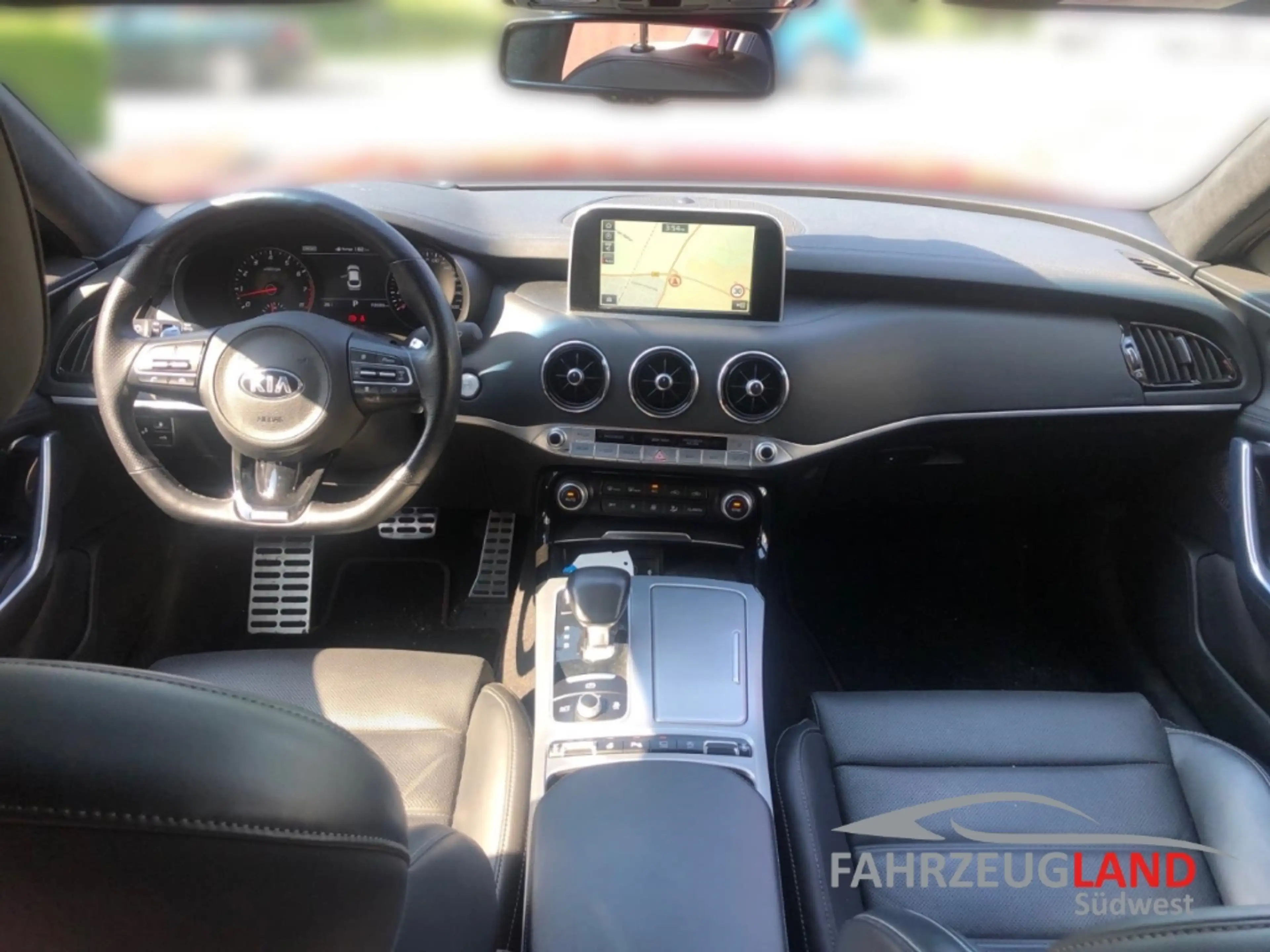 Kia Stinger GT 4WD 3.3 V6 T-GDI Schiebedach Klima PDC Navi Bre — photo 10