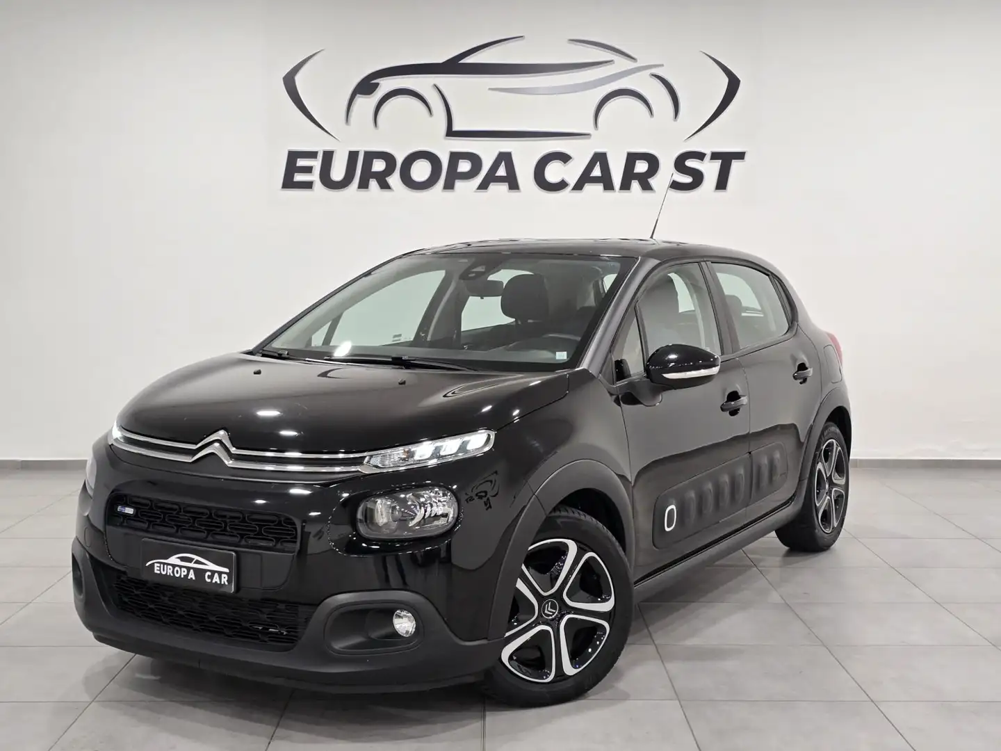 Citroen C3 PureTech 82 Shine ADATTA AI NEOPATENTATI Nero - 1