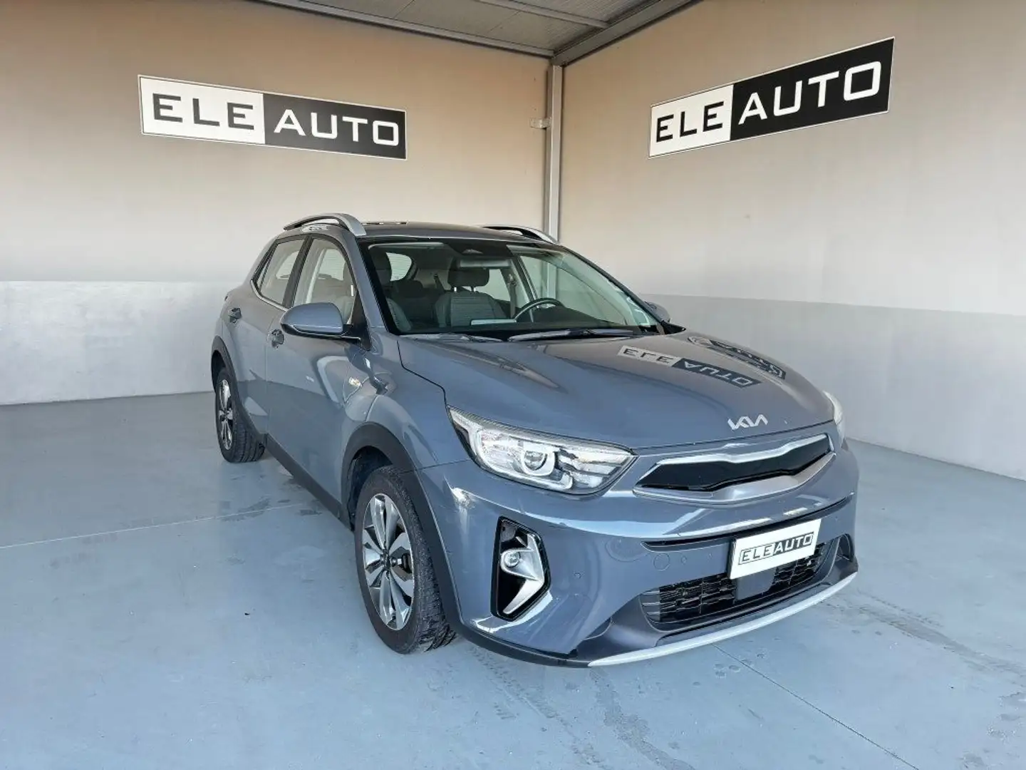 Kia Stonic 1.0 T-GDi 100 CV MHEV iMT Style PREZZO REALE Gris - 1