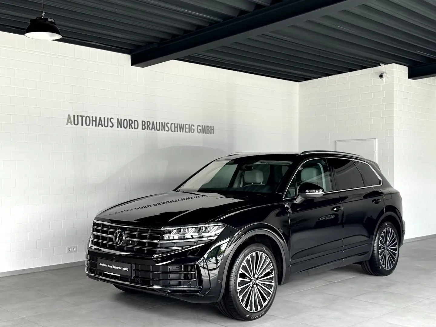 Volkswagen Touareg 3.0 TSI eHybrid 4Motion*IQ*Pano*AHK*HUD* Noir - 1