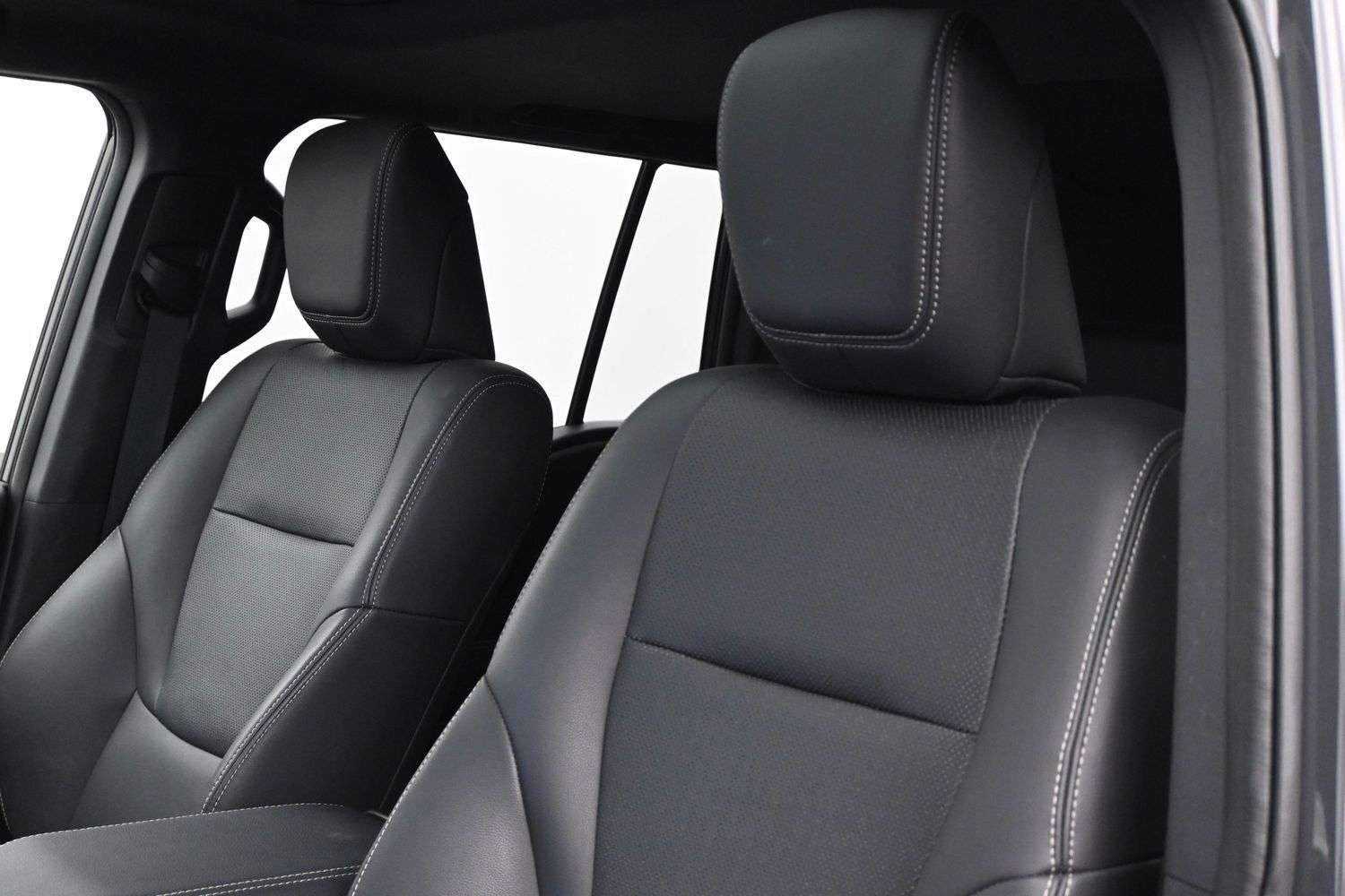 2025 Toyota Land Cruiser Standard Package Leather I Sunroof I Heated & Vent — photo 1