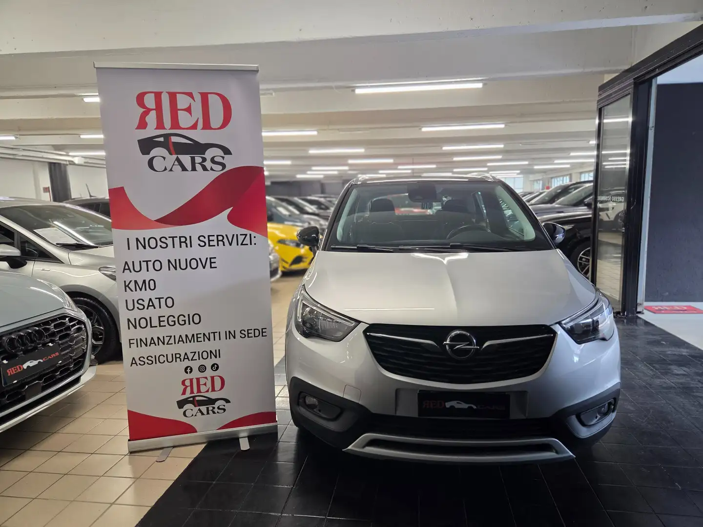 Opel Crossland X 1.2 Design Line 82cv Šedá - 1