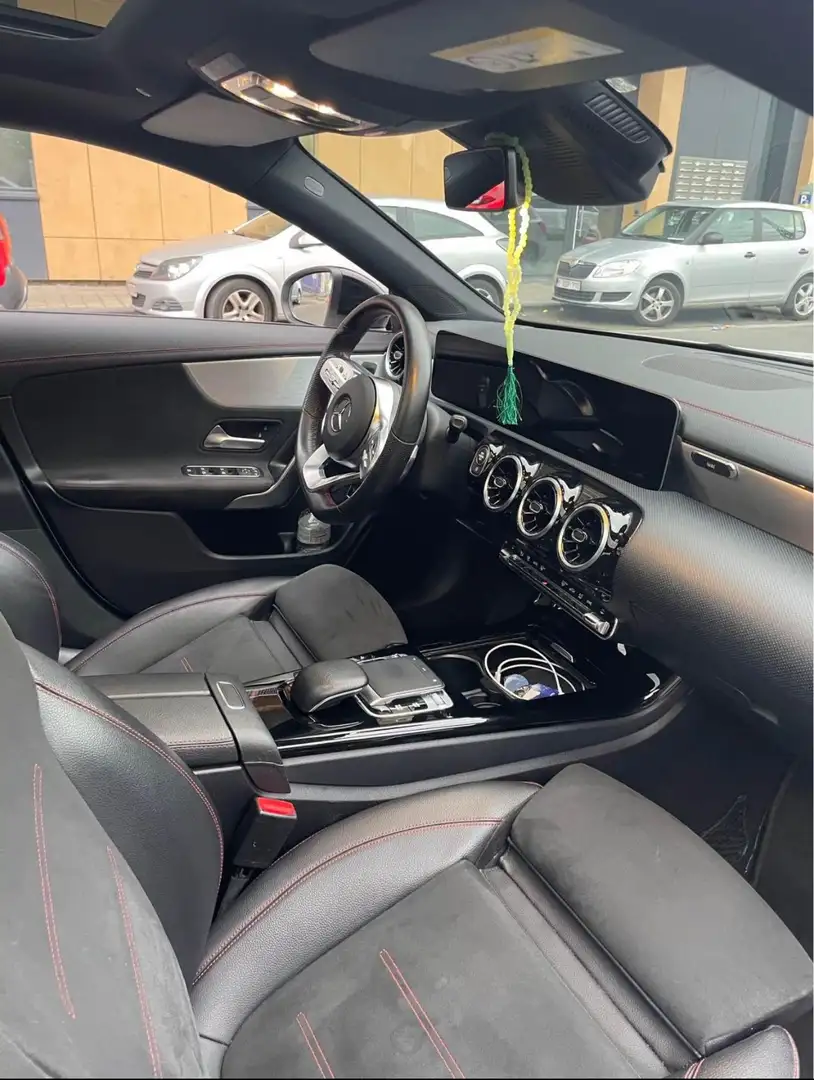 Mercedes-Benz CLA 180 CLA 180 Business Solution - Interieur AMG Wit - 2