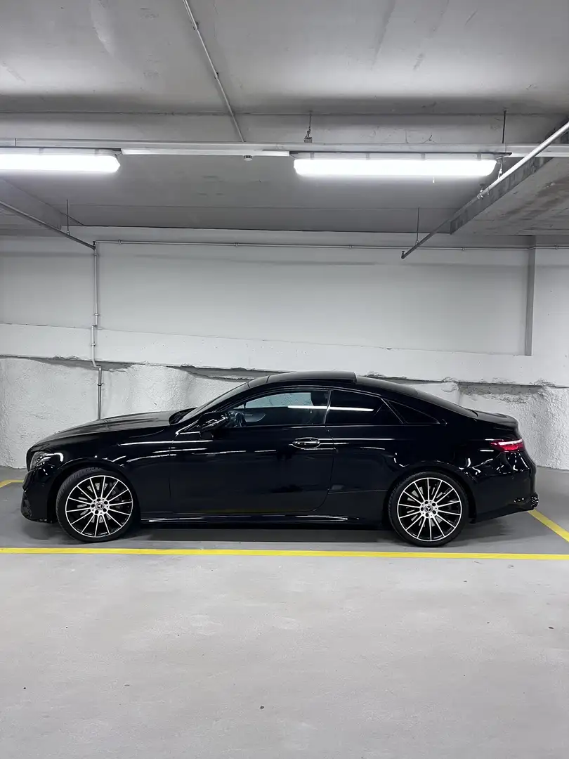 Mercedes-Benz E 400 4MATIC AMG LINE/BURMESTER/PANO - 2