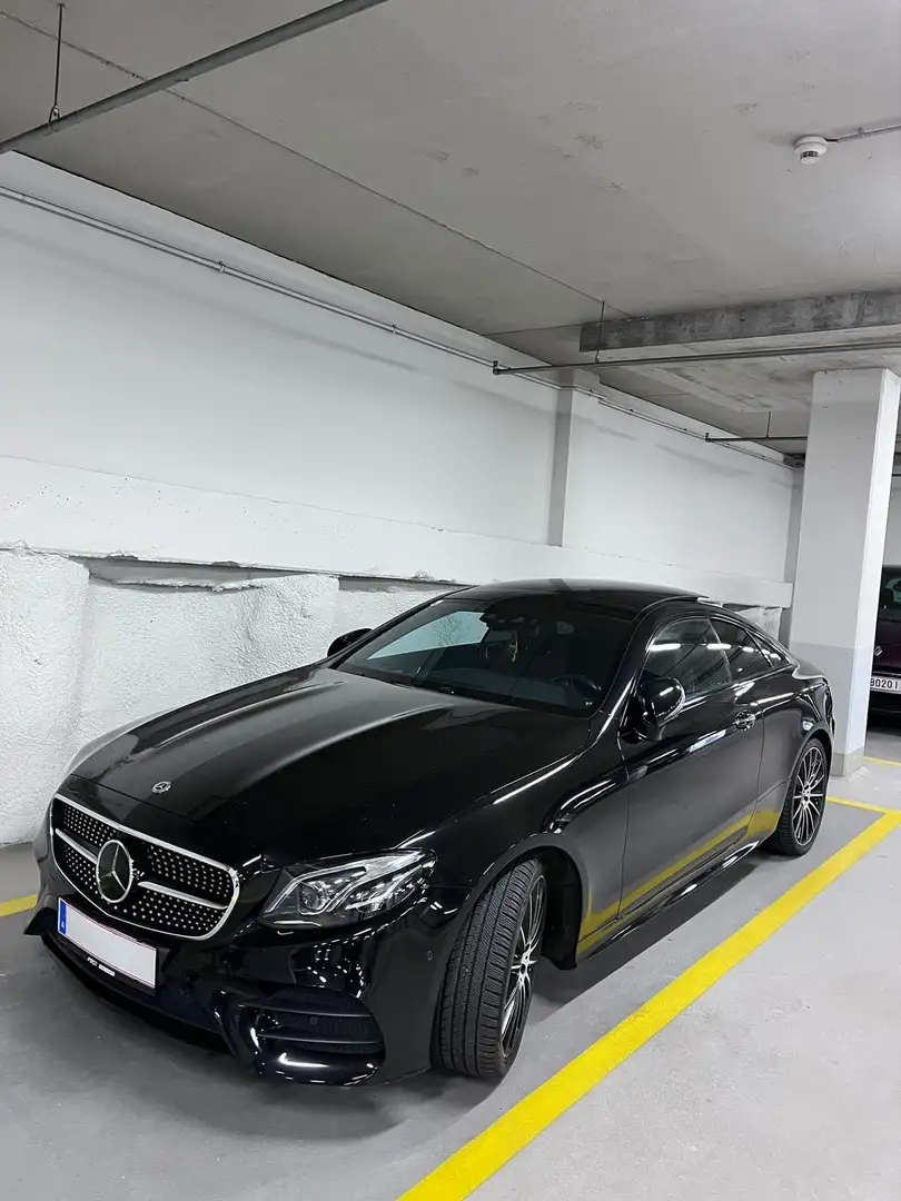 Mercedes-Benz E 400 4MATIC AMG LINE/BURMESTER/PANO - 1