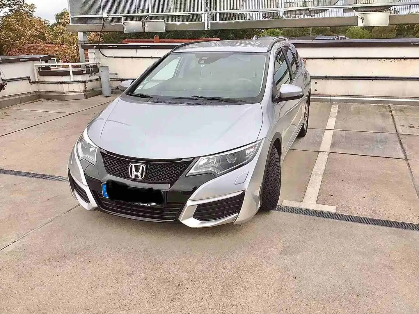 Honda Civic Tourer 1.8 i-VTEC Executive Silber - 2