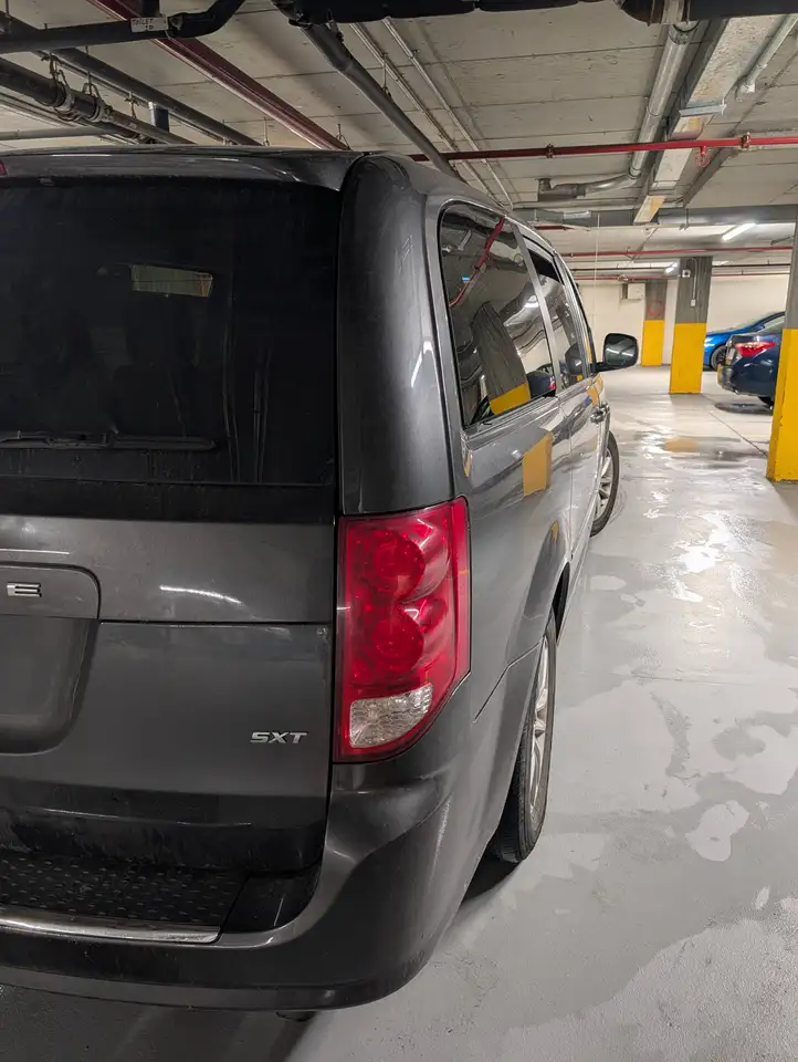 Dodge Grand Caravan photo Dodge Grand Caravan