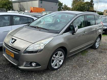 Peugeot 5008 2.0 HDiF Blue Lease Executive 7p 28