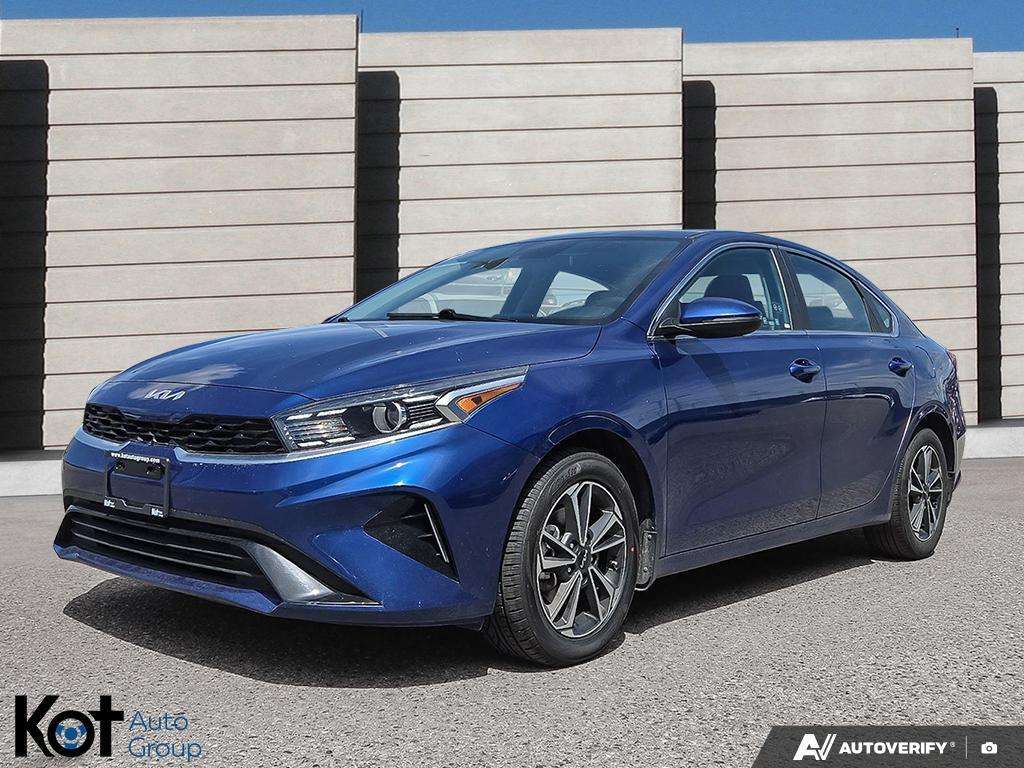 2024 Kia Forte EX IVT ! Sunroof, Heated Seats, Apple CarPlay, Bac