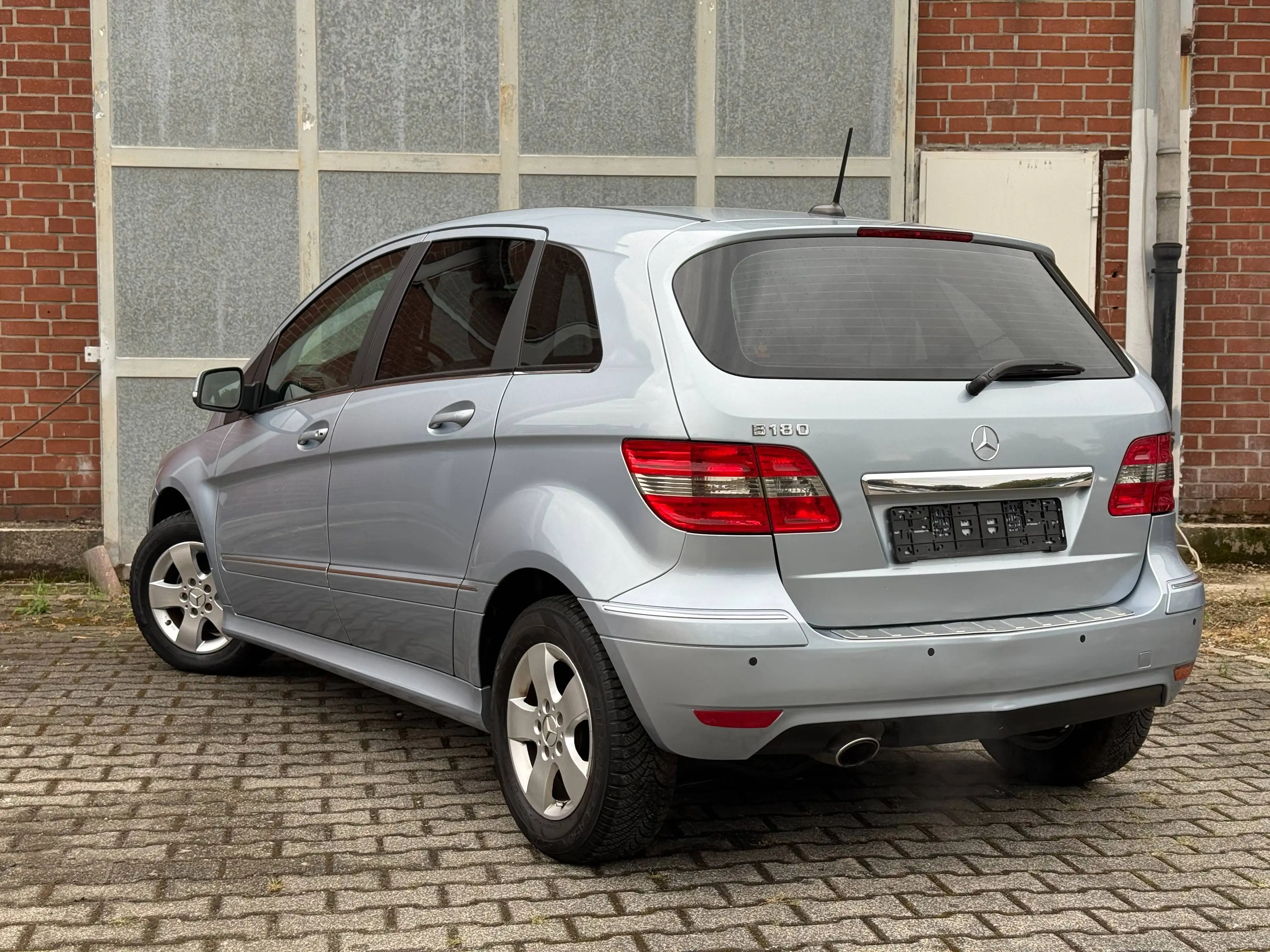 Mercedes-Benz B 180 B 180 (245.232) — photo 4