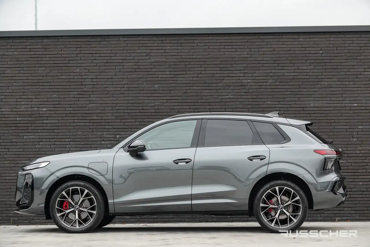 Audi Q3 S-Line e-hybrid 272Pk Panoramadak Head-Up Di, миниатюра 4