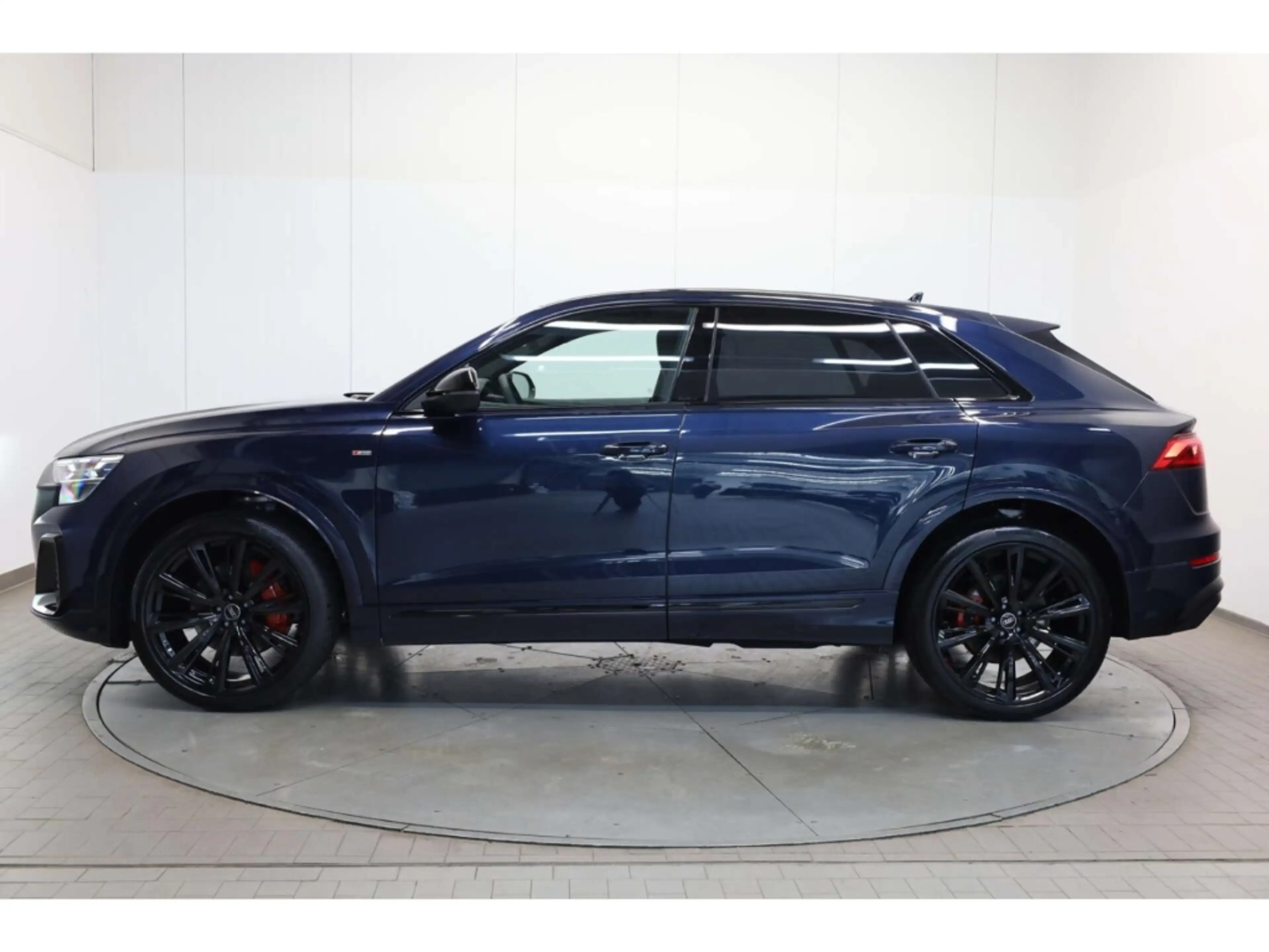 Audi Q8 TDI quattro S line business — photo 5
