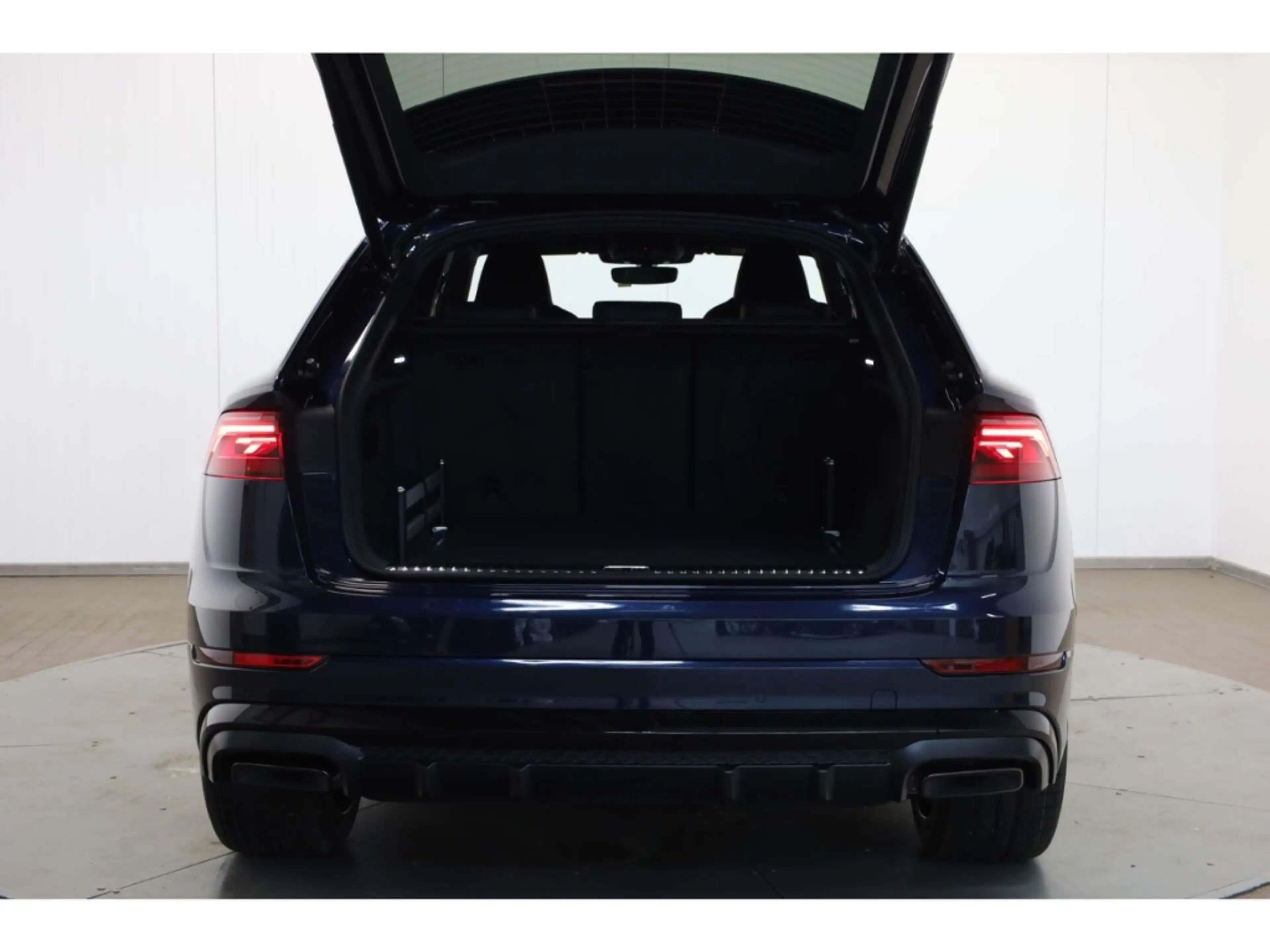 Audi Q8 TDI quattro S line business — photo 12
