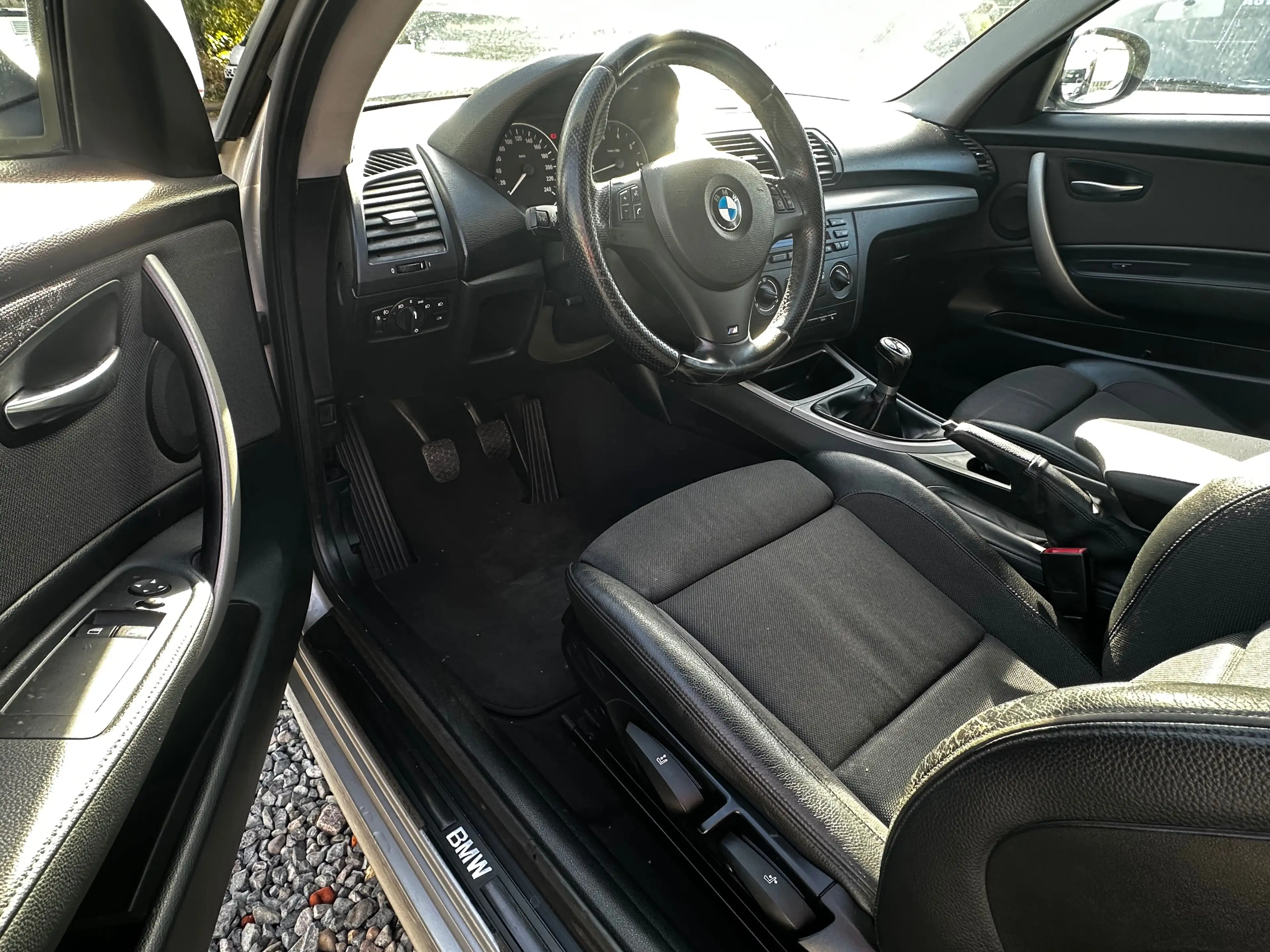 BMW 116 116 i *ALLWETTERREIFEN / M-PAKET / SITZHEIZUNG* — photo 9