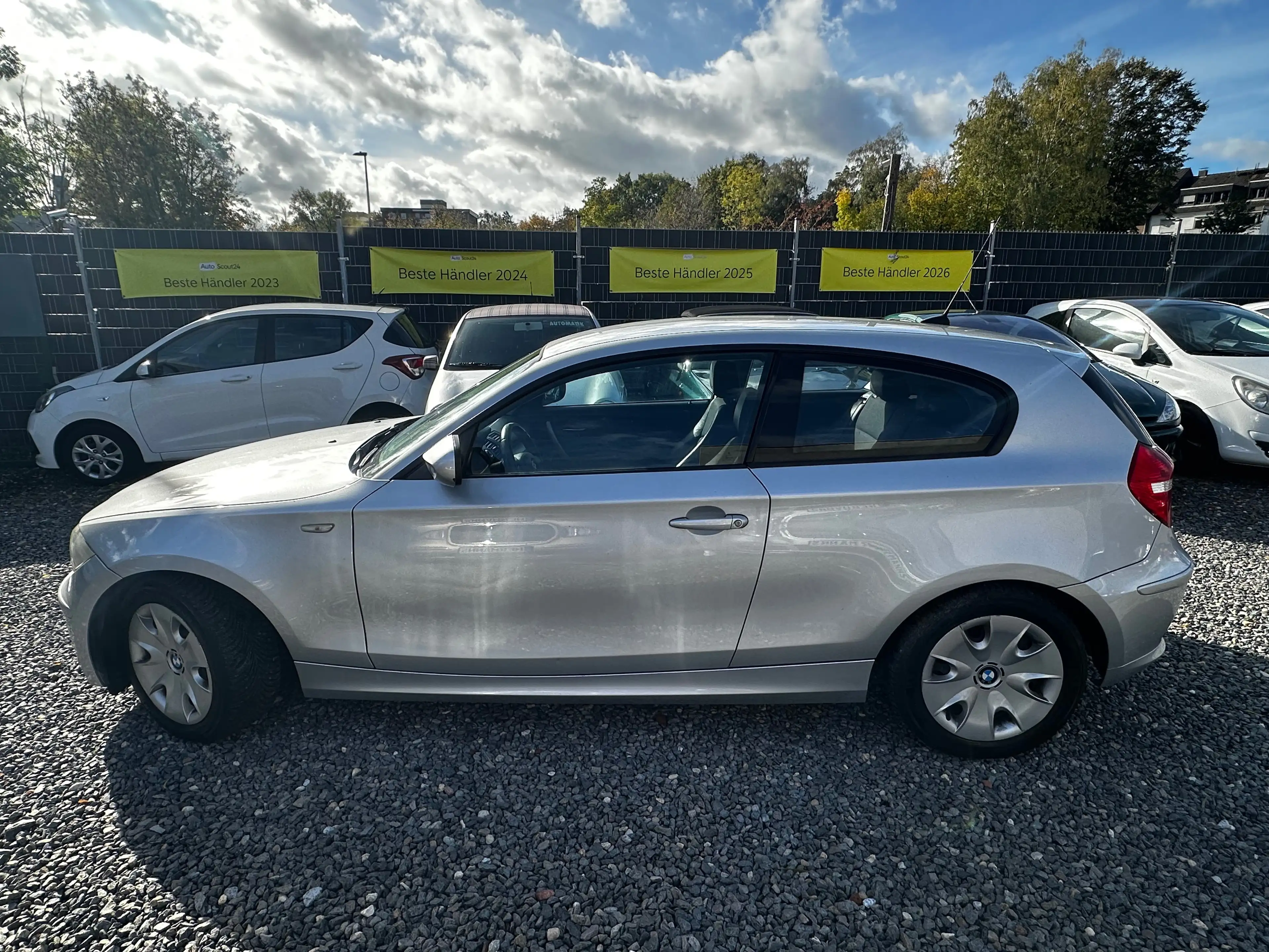 BMW 116 116 i *ALLWETTERREIFEN / M-PAKET / SITZHEIZUNG* — photo 7