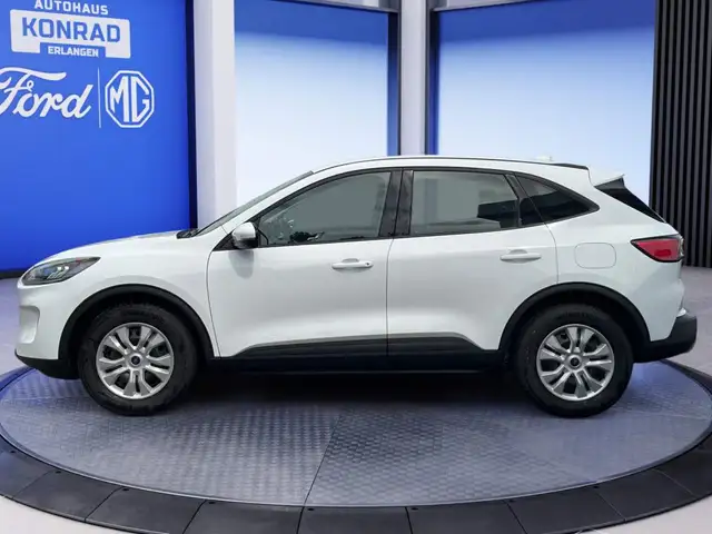 Ford Kuga view 3