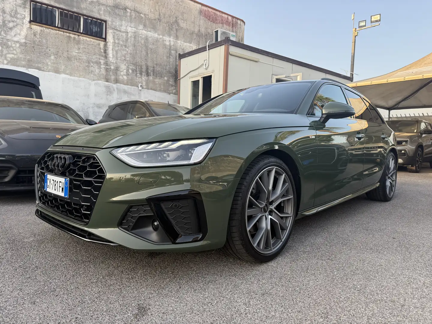 Audi A4 Avant 35 2.0 tdi mhev S Line edition 163cv s-troni Verde - 2