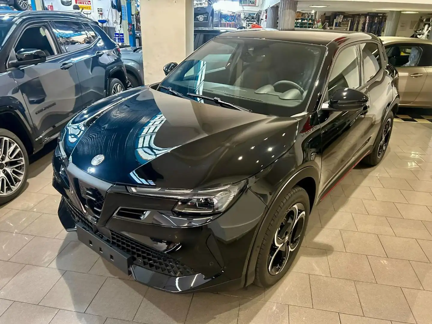 Alfa Romeo Junior 1.2 145 CV Hybrid eDCT6 Speciale Negru - 1