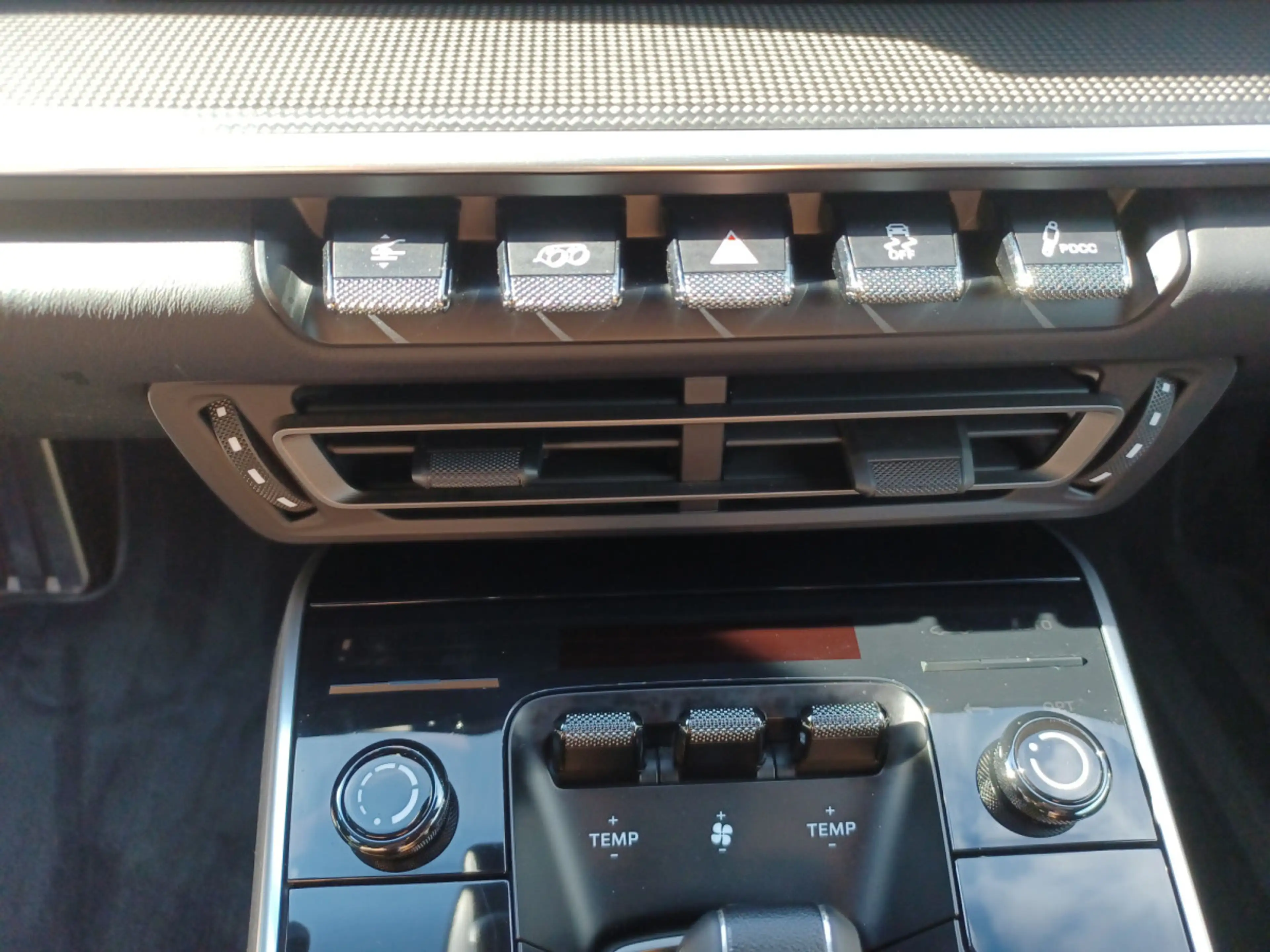 Porsche 911 Turbo S Cabriolet — photo 15