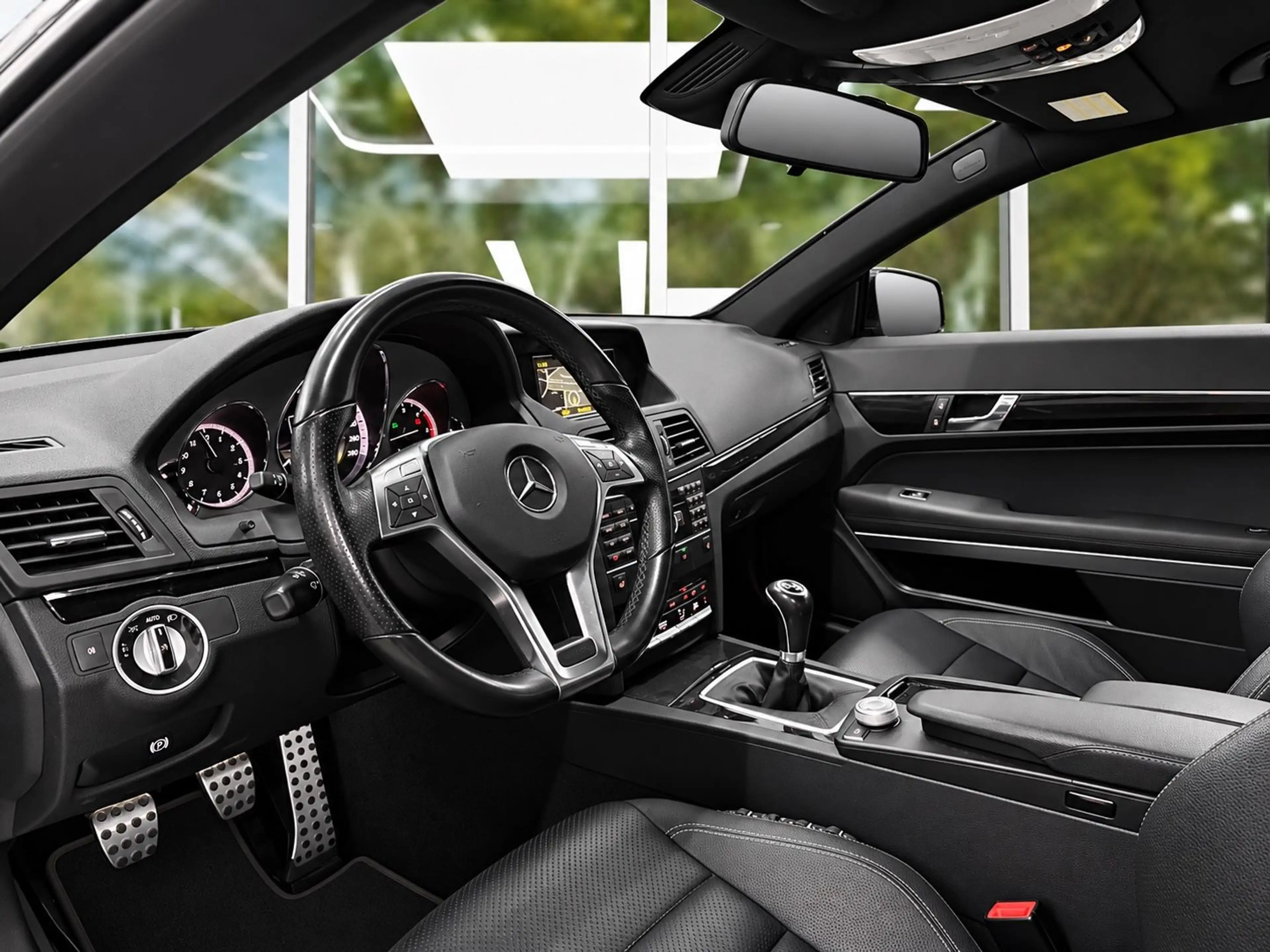 Mercedes-Benz E 250 CDI Coupe BlueEfficiency Avantg. Rentner — photo 11