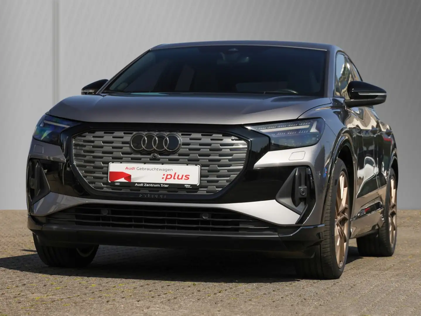 Audi Q4 e-tron 40 Sportback S line Sportpaket Grijs - 2