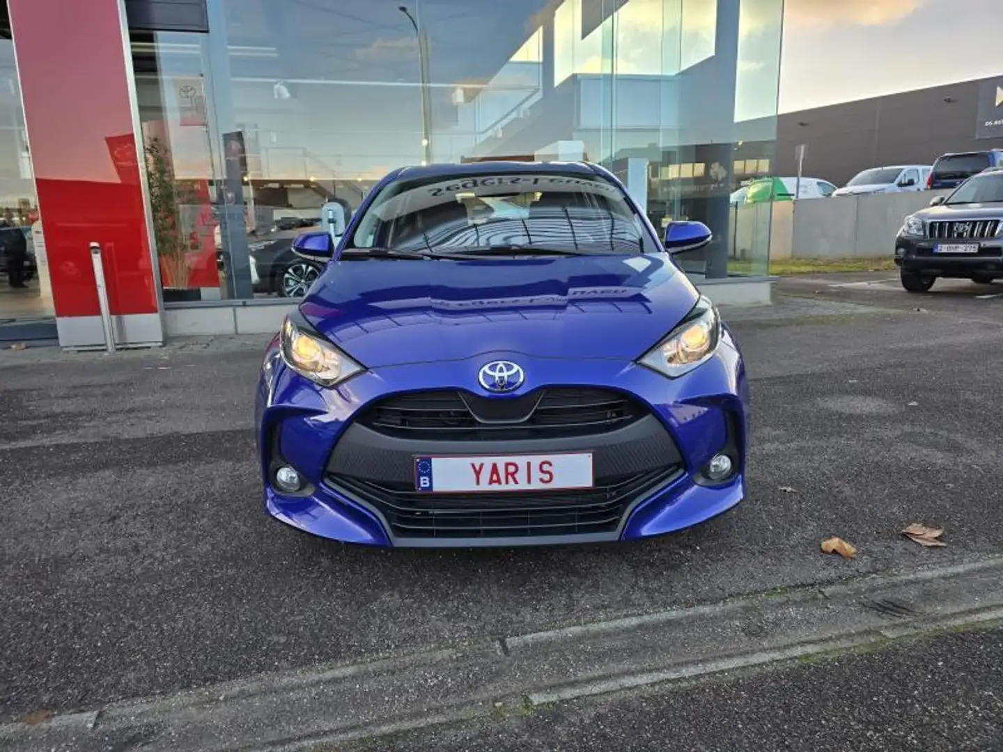 Toyota Yaris Dynamic Blauw - 2