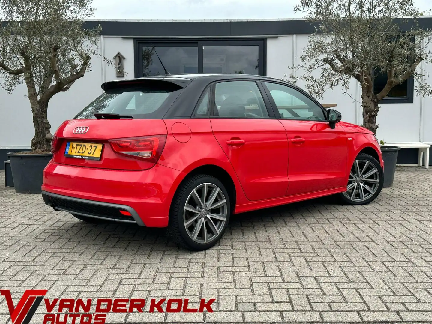 Audi A1 Sportback 1.2 TFSI Attraction Navi Cruise Airco Li Rosso - 2