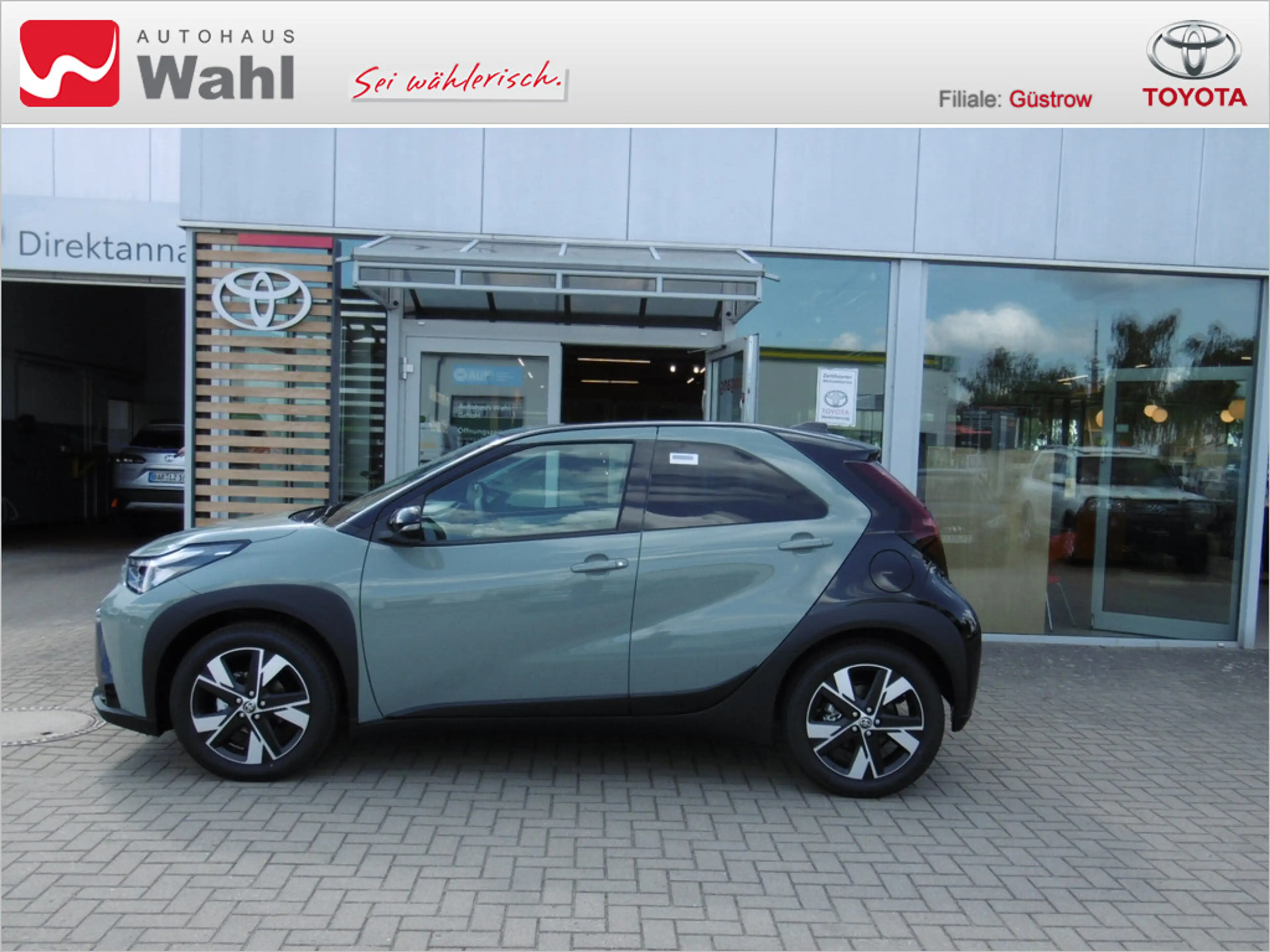 Toyota Aygo X 1.5 Hybrid Teamplayer — photo 2