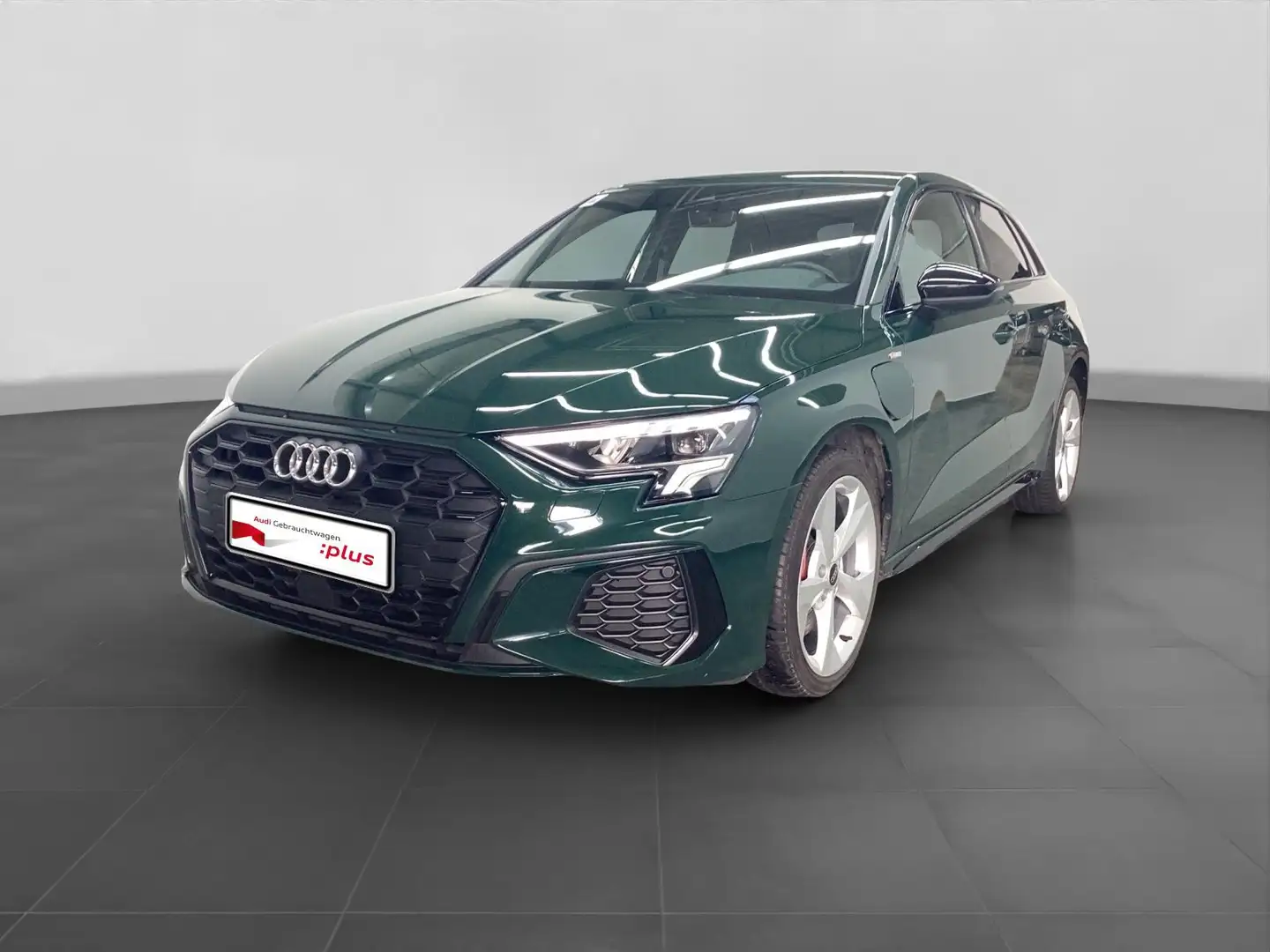 Audi A3 45 TFSIe 2x S LINE AHK LM18 B&O LED Grün - 2