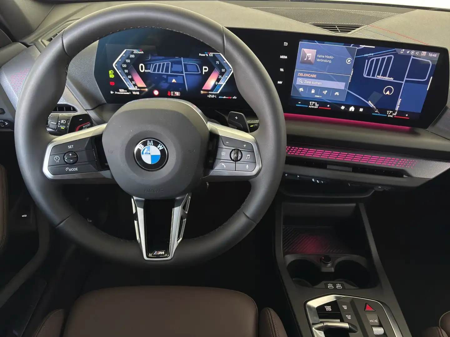 BMW 118 d SAG M Sport AdapLED/CAM/PRIVACY/DA/H-KLAPPE Schwarz - 2