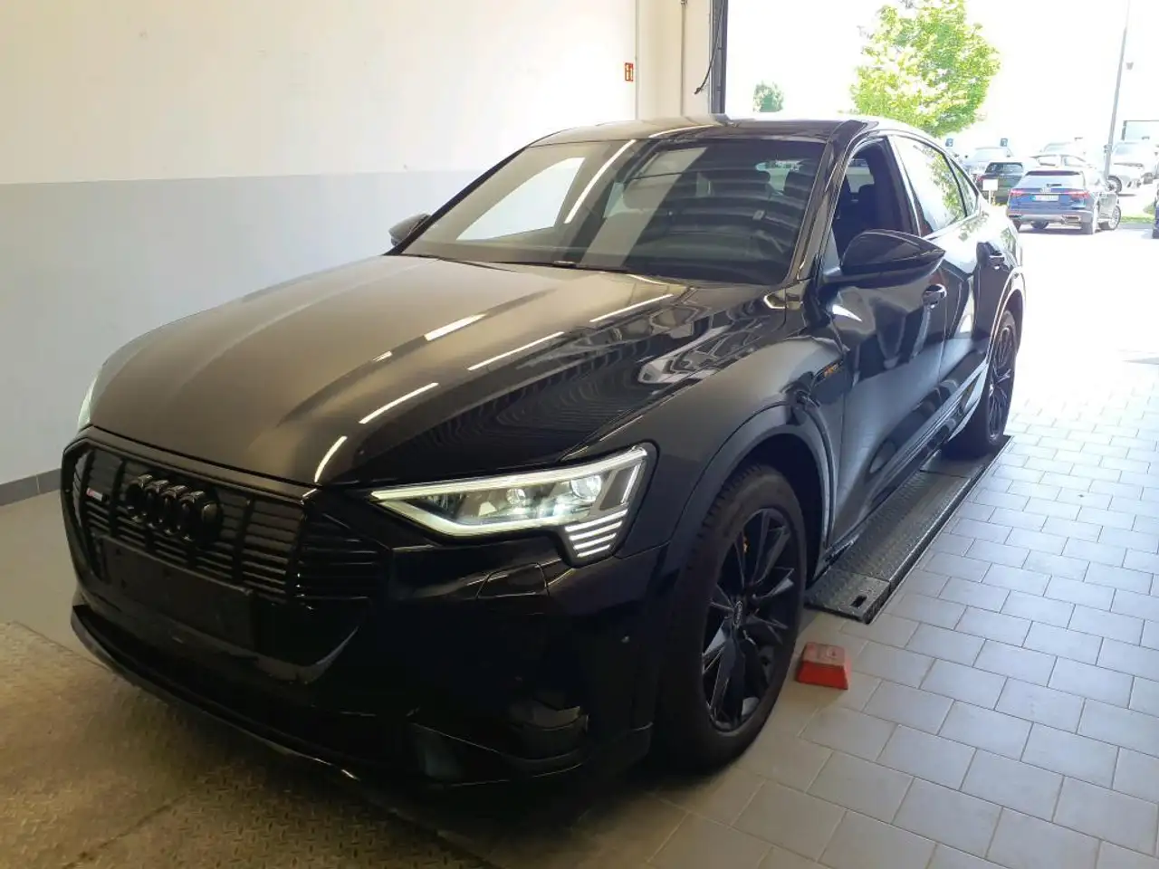 Audi e-tron